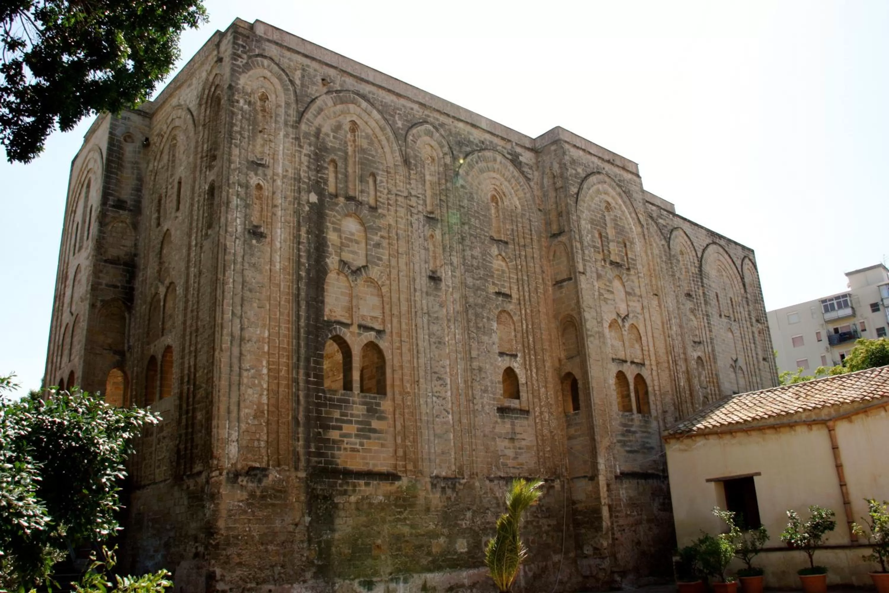 Area and facilities in Residence Hotel Gloria