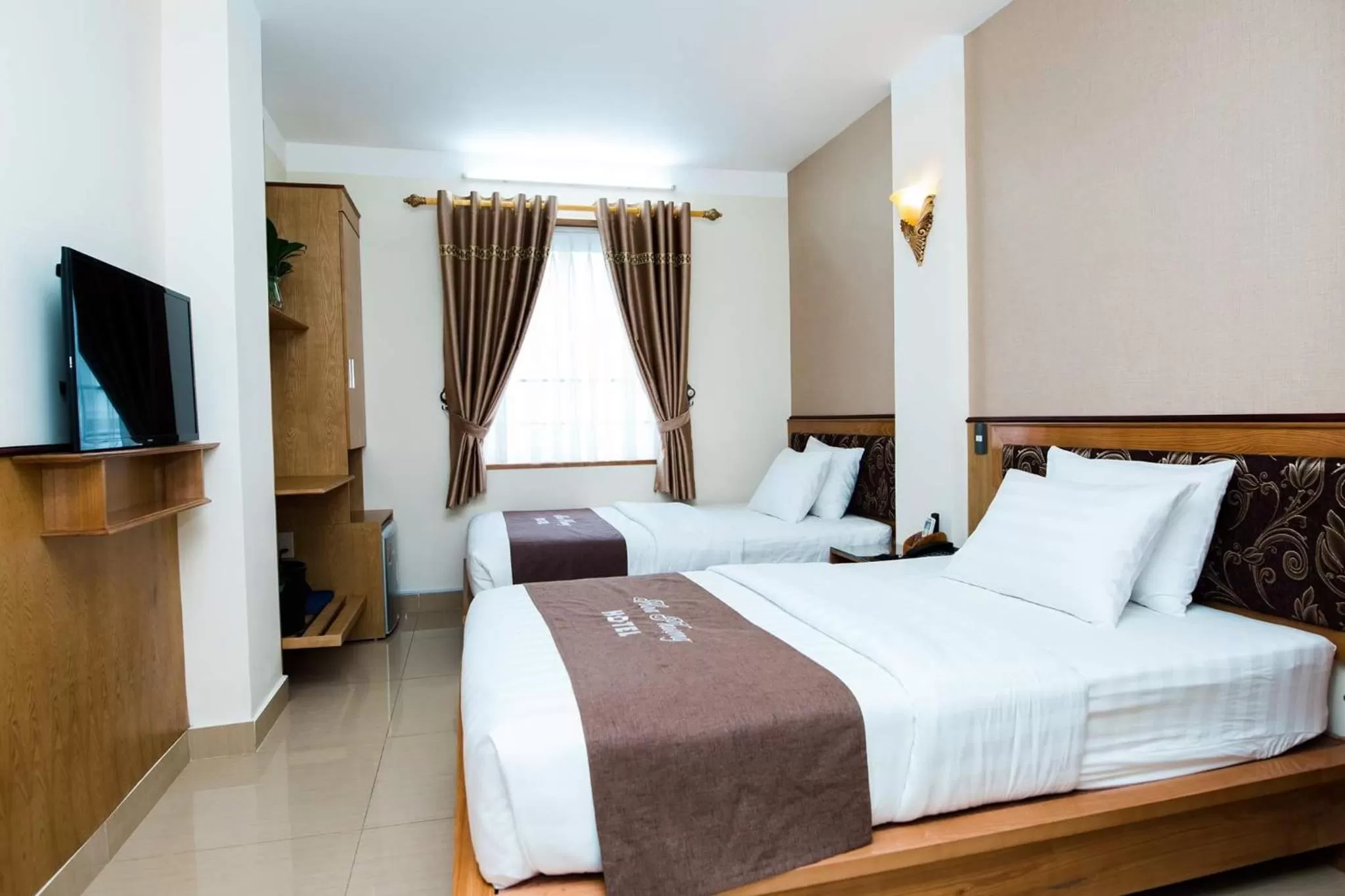 Bed in Hoa Phuong Hotel