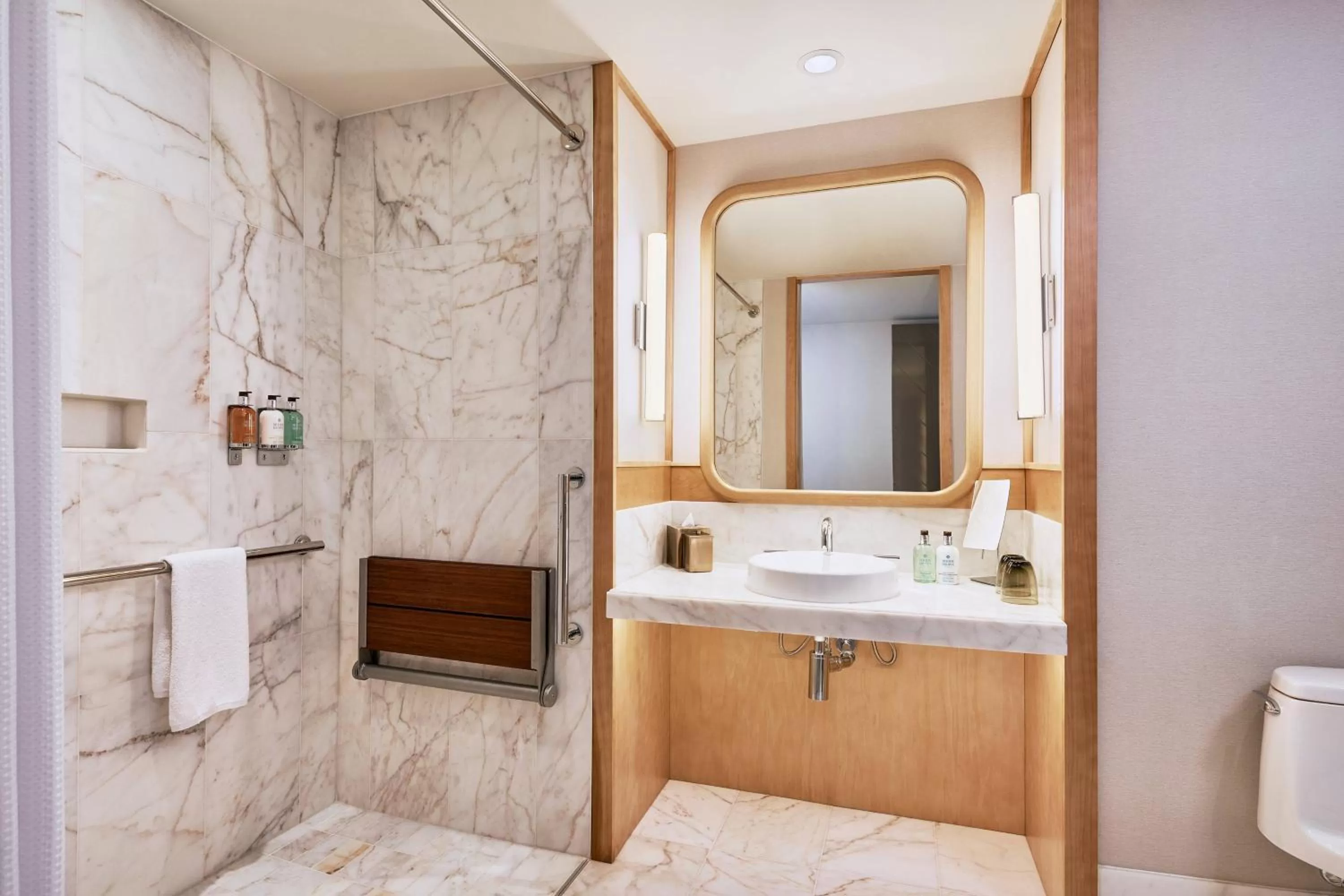 Bathroom in JW Marriott Parq Vancouver