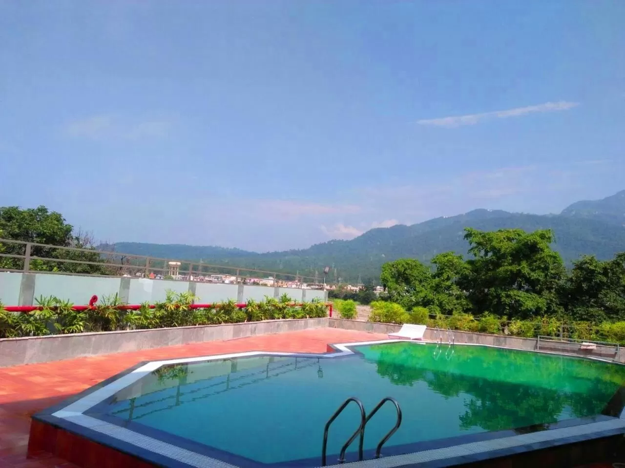 Swimming pool in Hotel Natraj Rishikesh