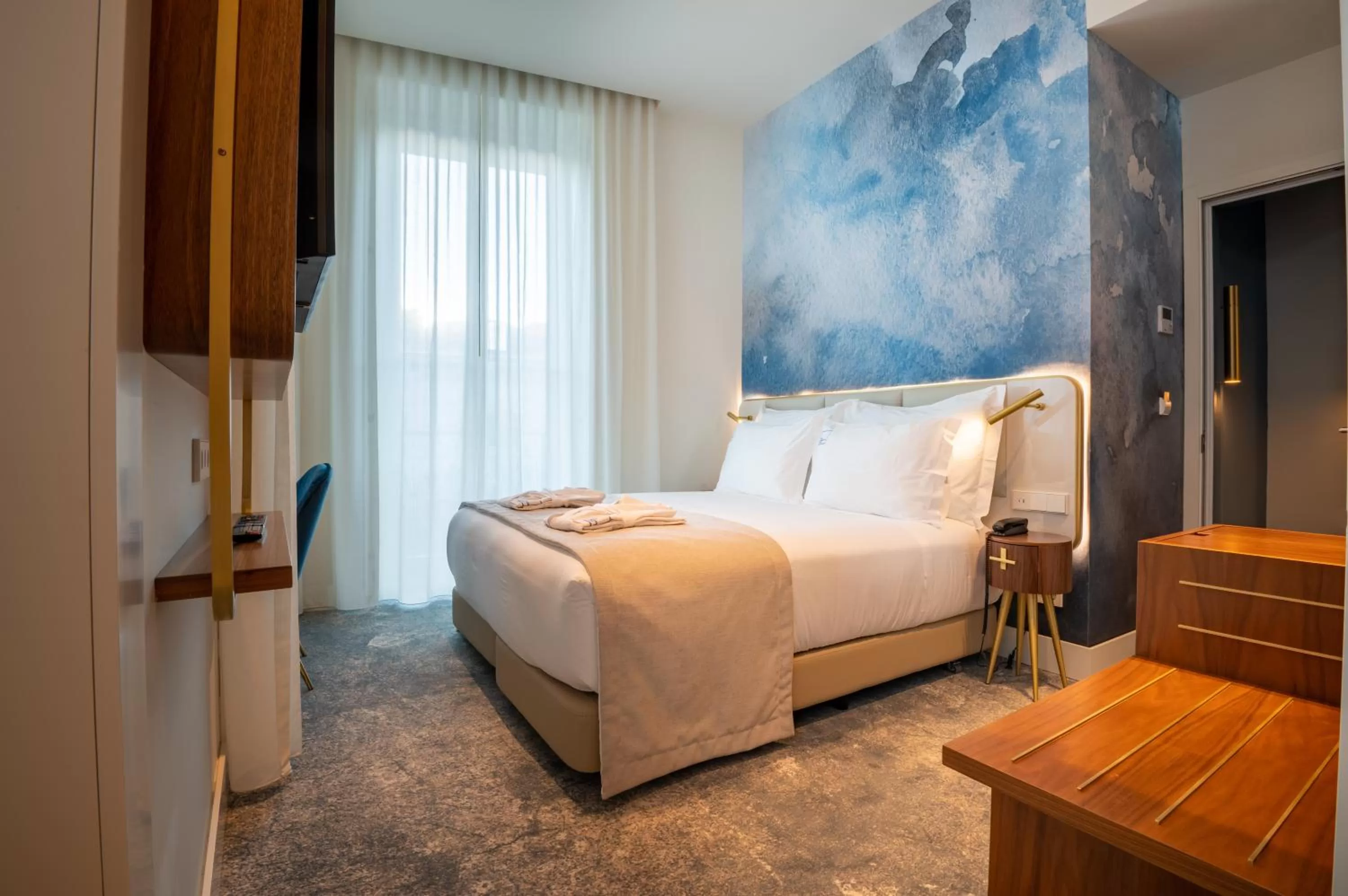 Bedroom, Bed in Blue Liberdade Hotel