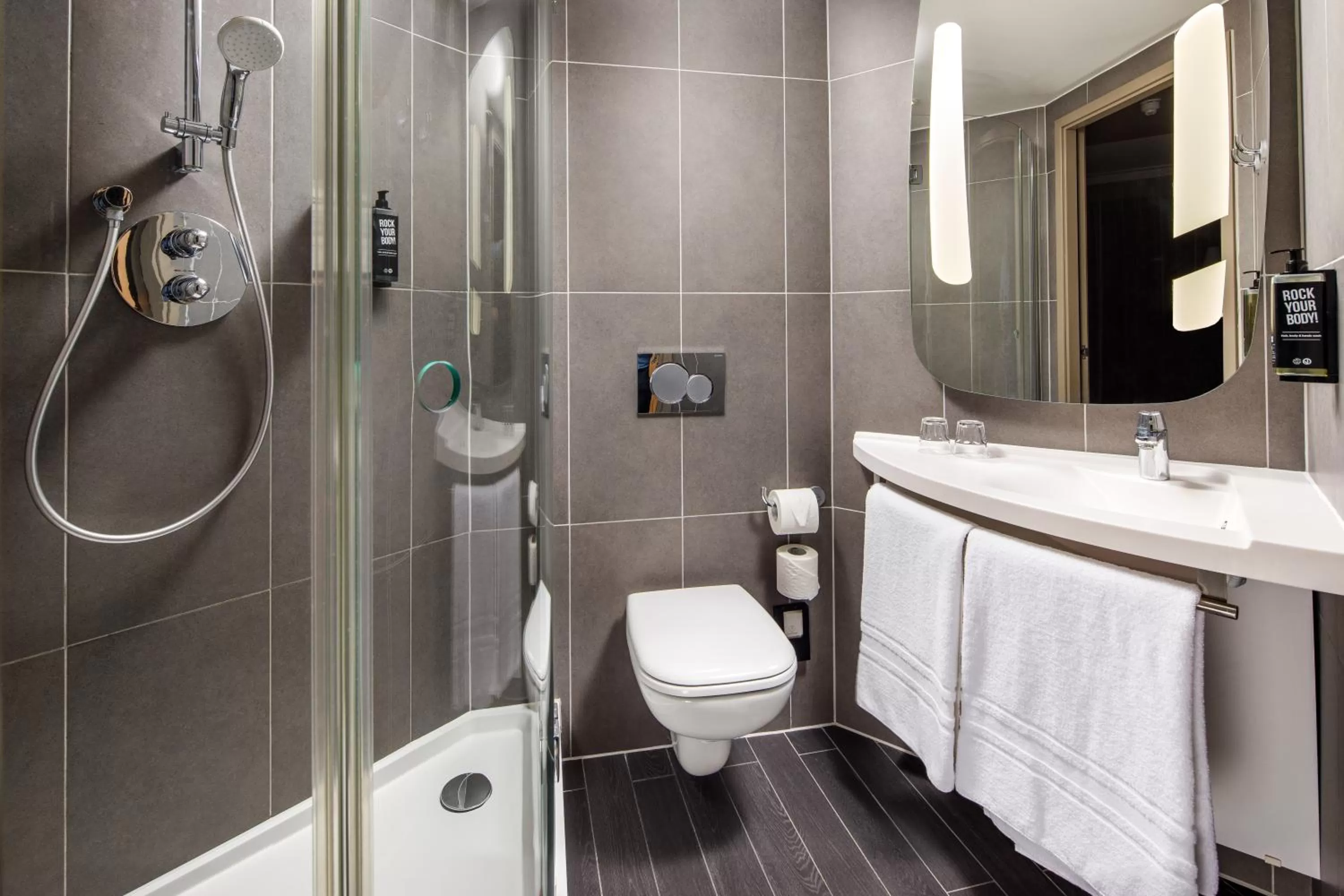 Bathroom in ibis London Canning Town