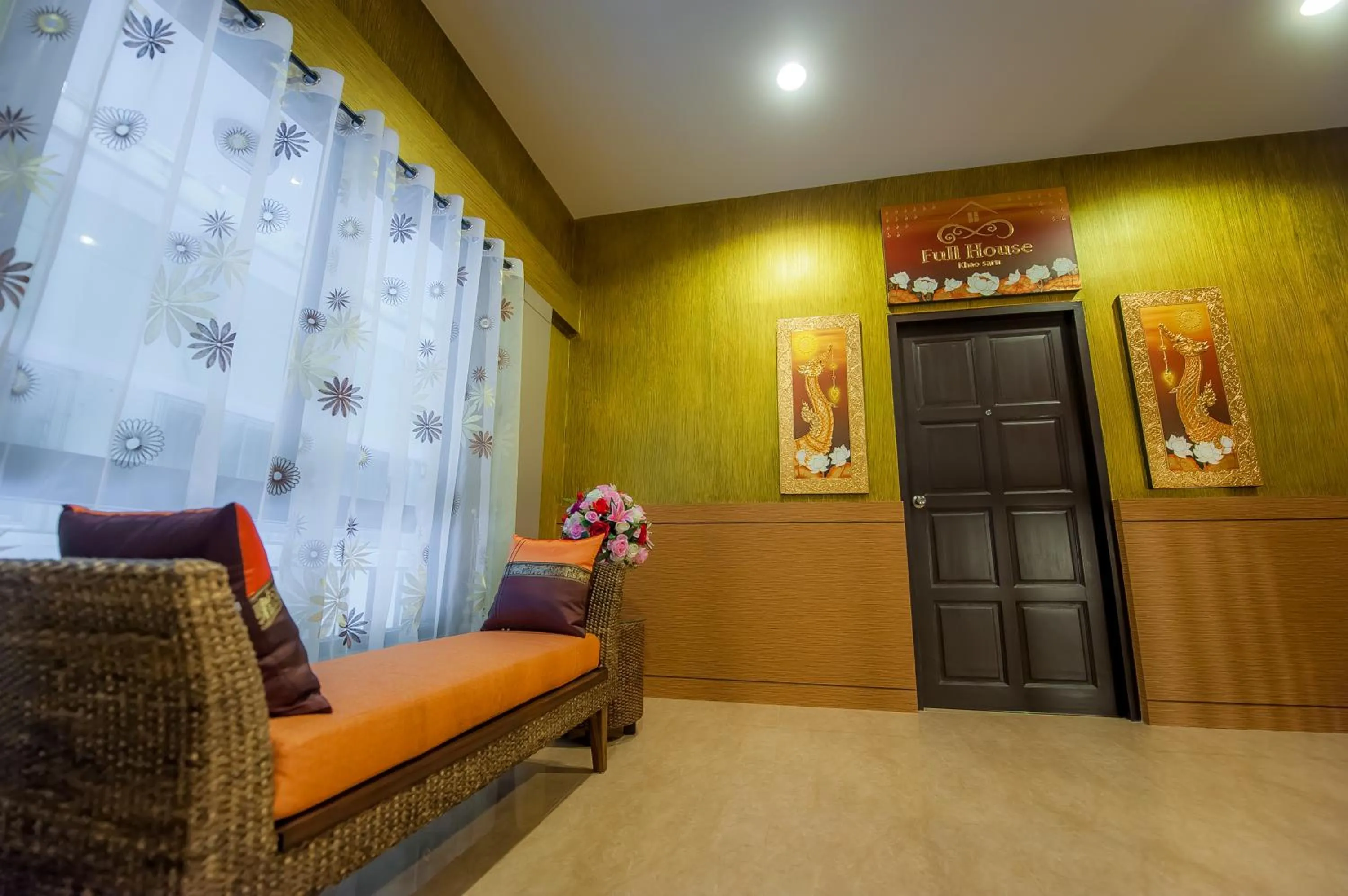 Decorative detail in Full House