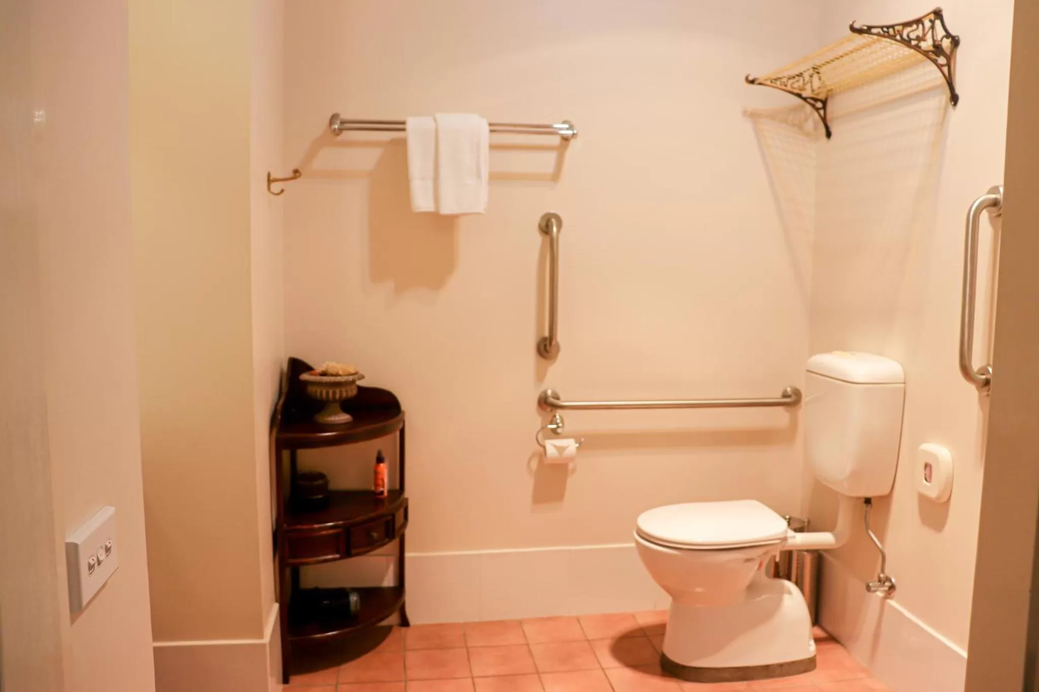 Bathroom in Plumes Boutique Bed & Breakfast