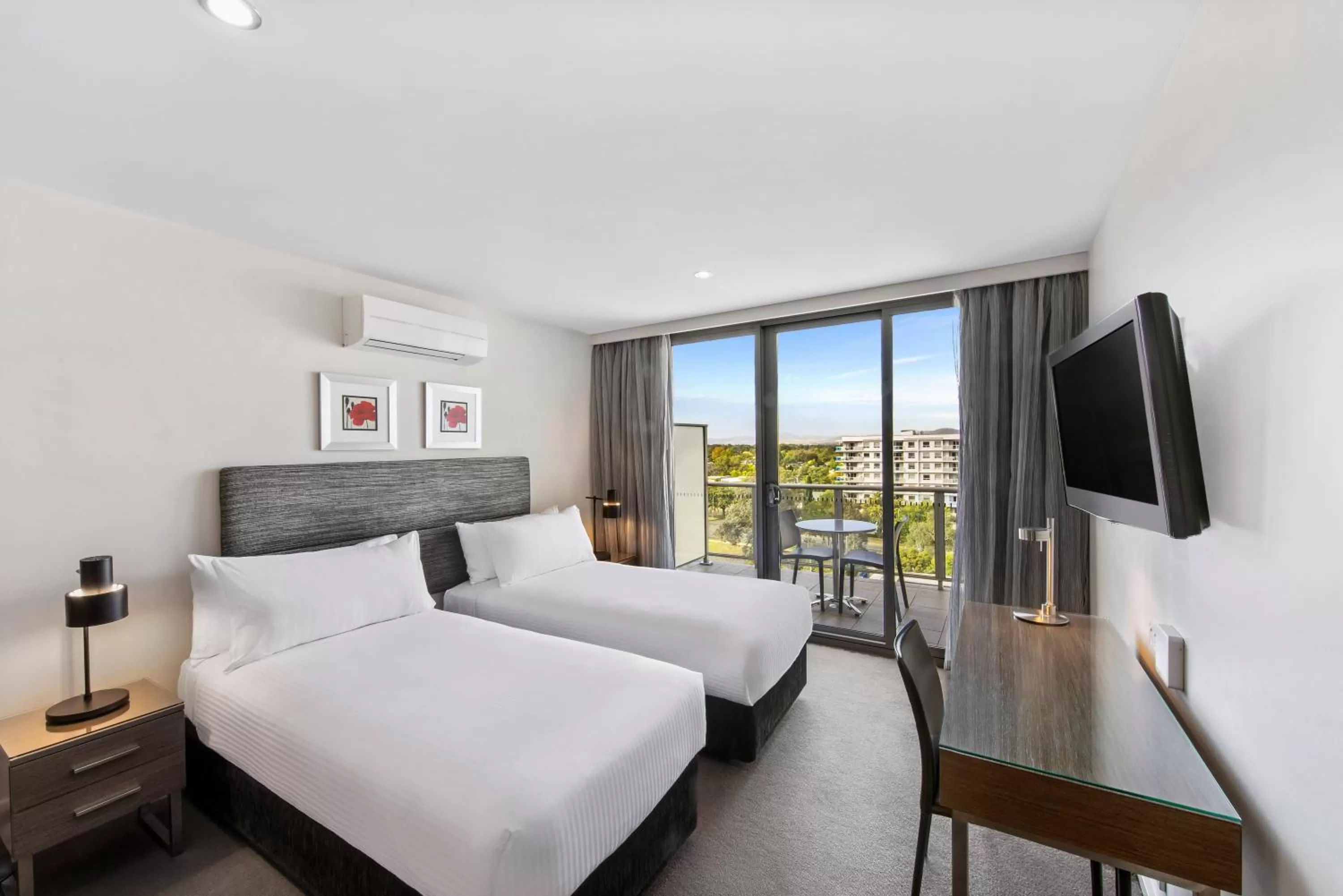 Bedroom, Bed in Adina Serviced Apartments Canberra Dickson