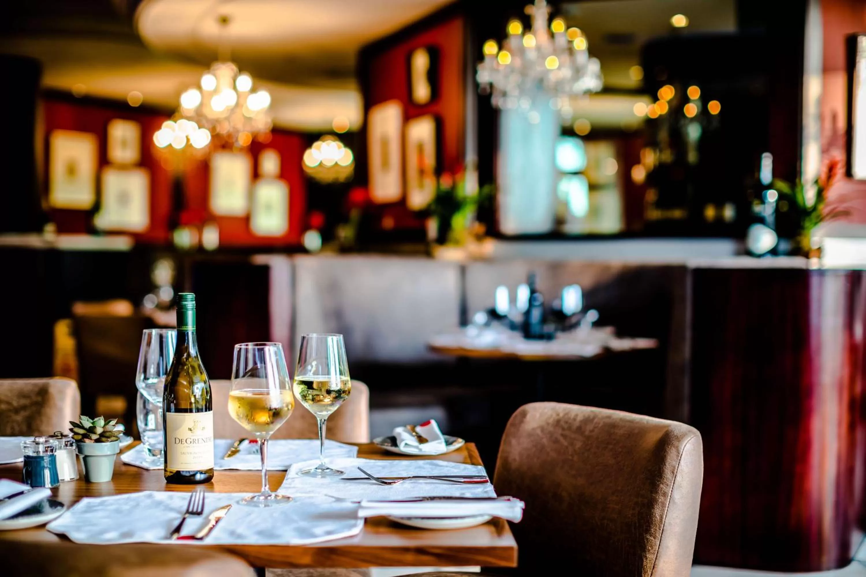 Restaurant/places to eat in Southern Sun Rosebank, Johannesburg