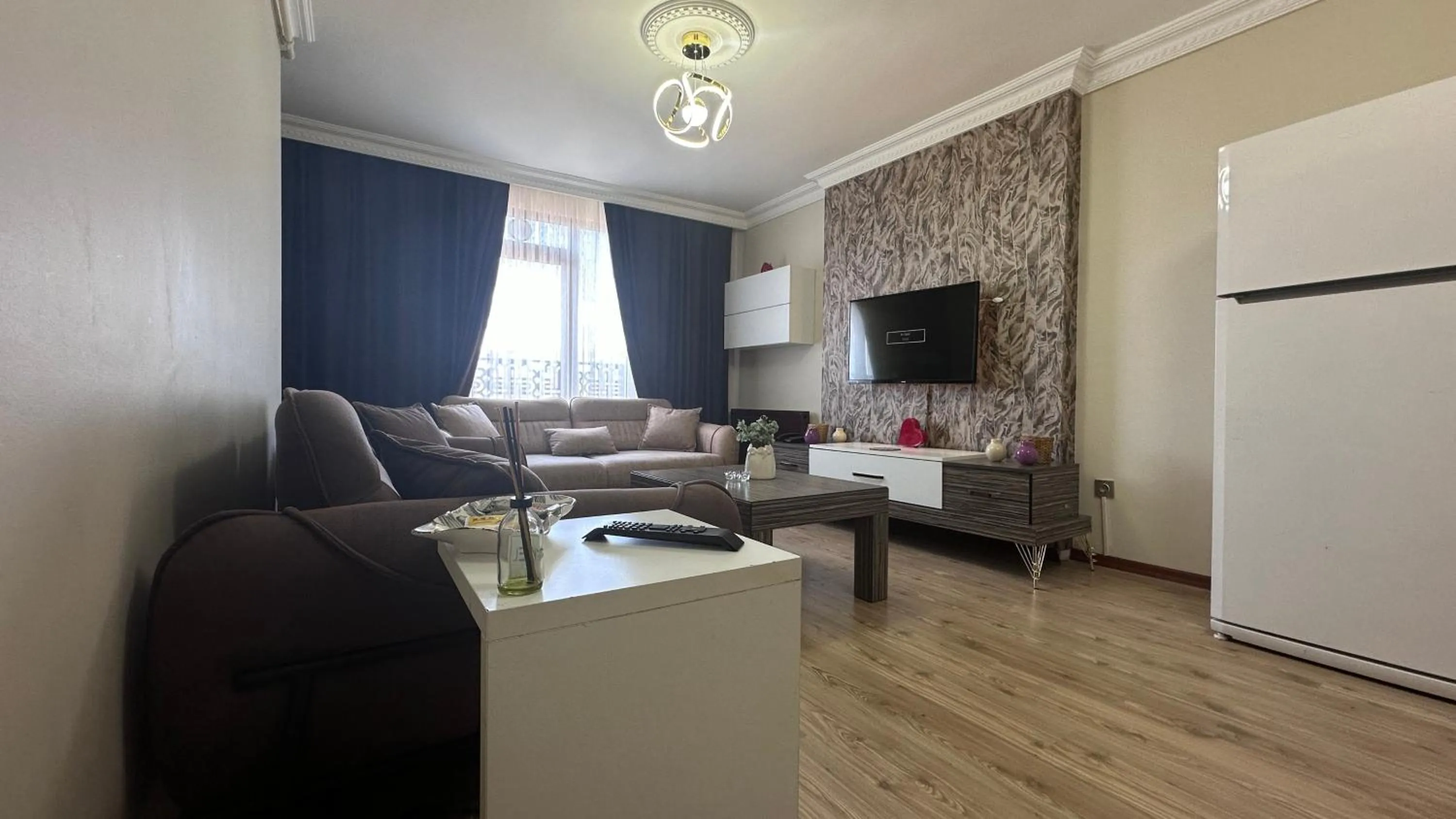 TV and multimedia in Overland Residence