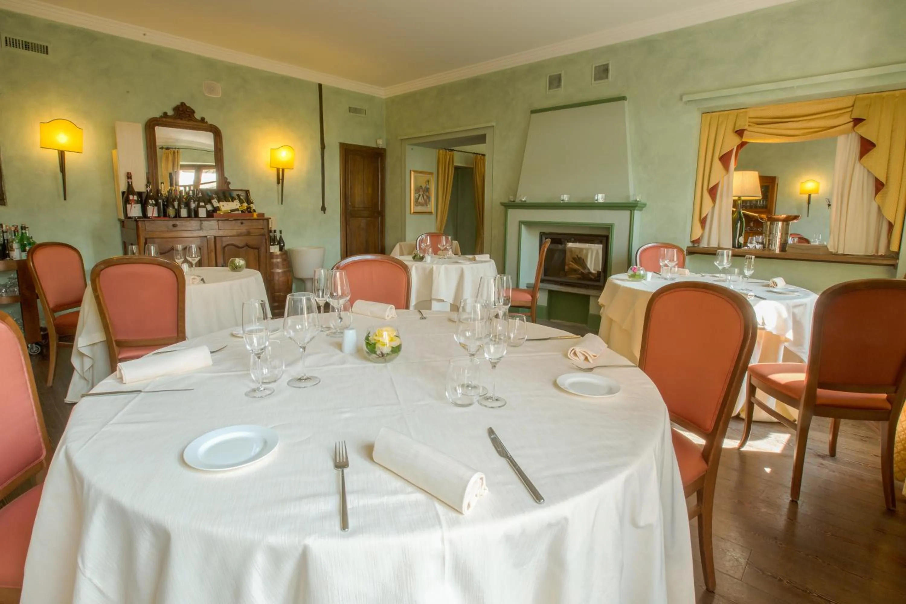 Restaurant/places to eat in Romantic Hotel Furno