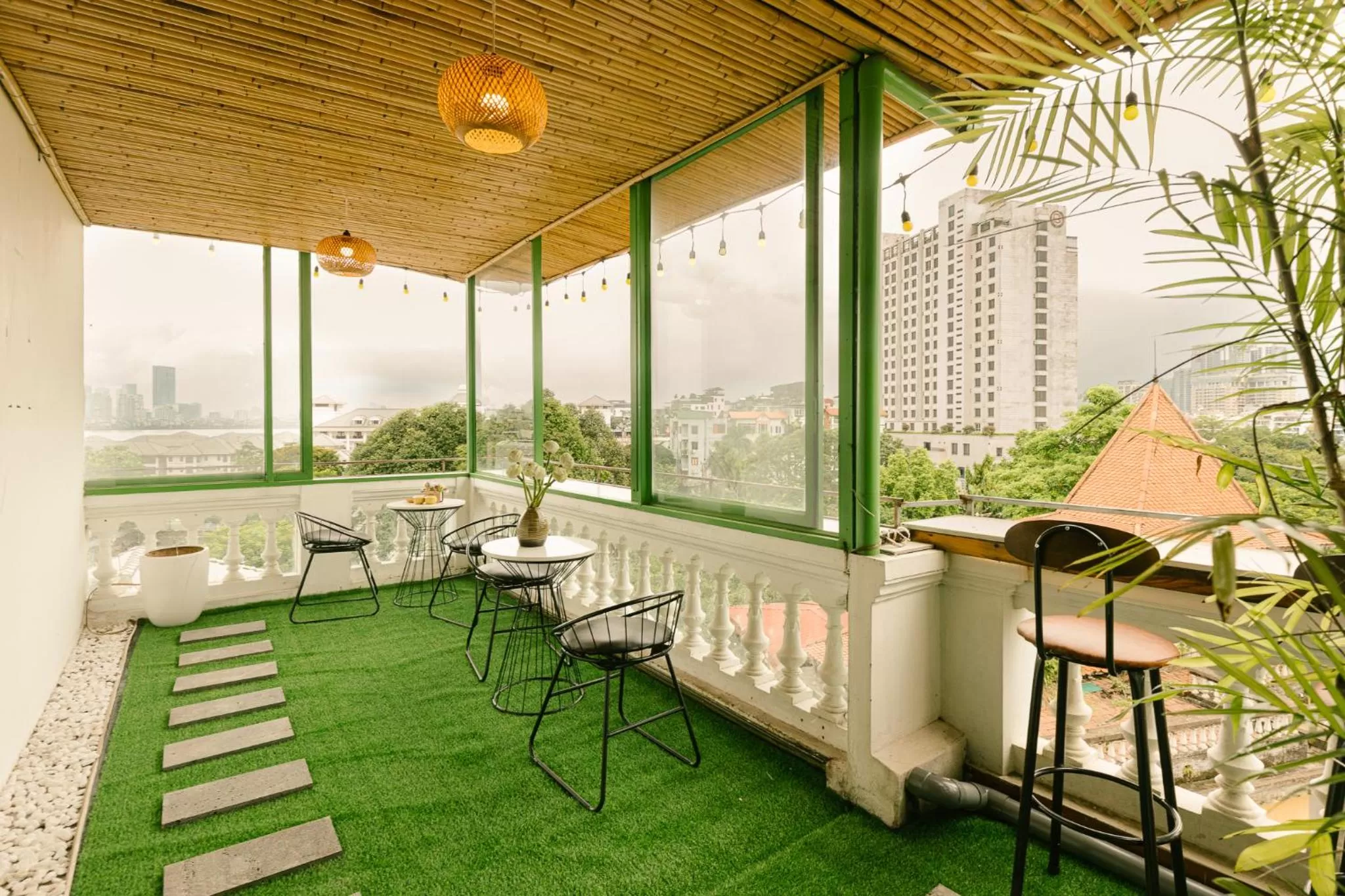 Balcony/Terrace in Eden Westlake Hotel