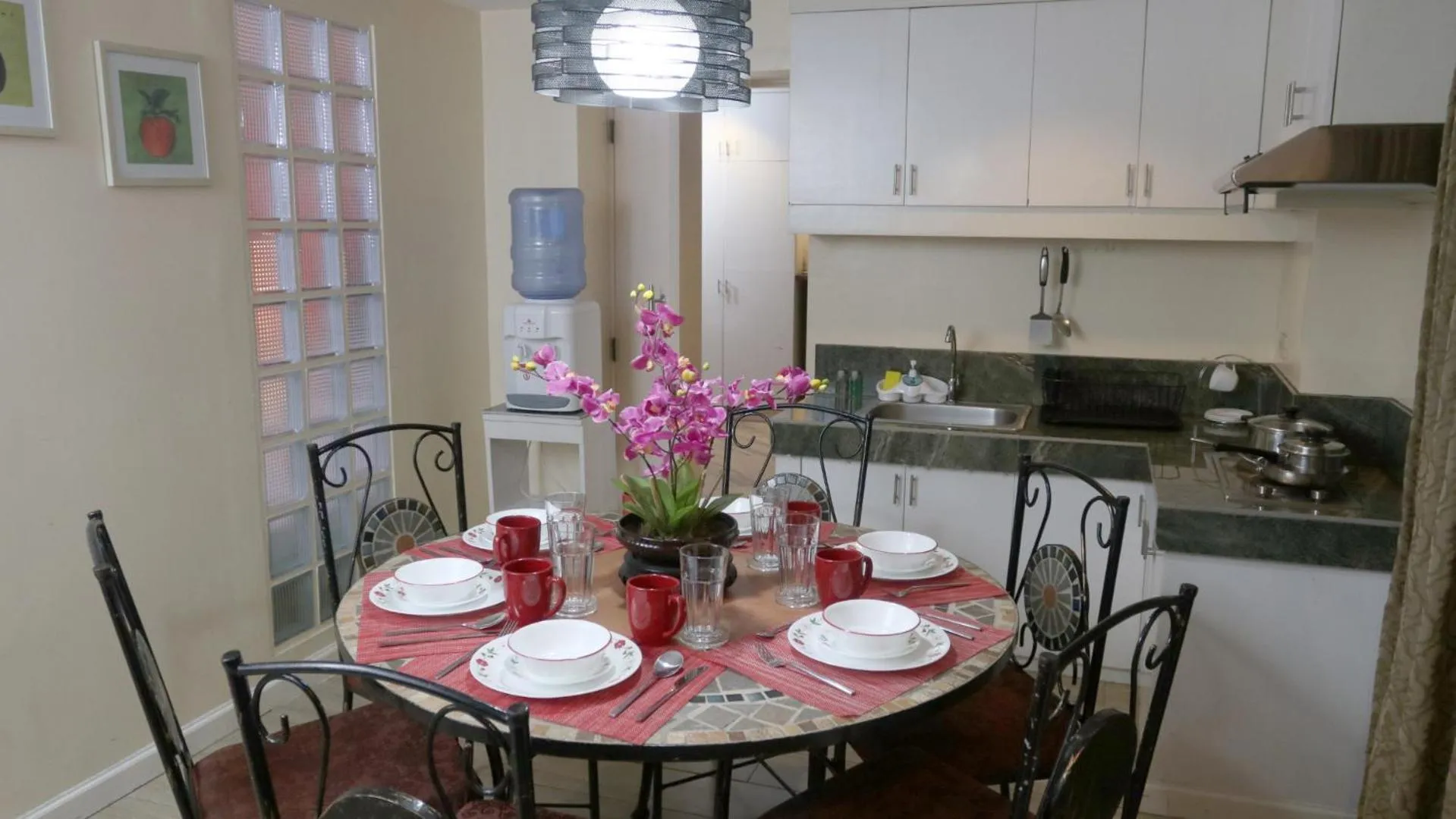 Kitchen or kitchenette in 1775 Adriatico Suites