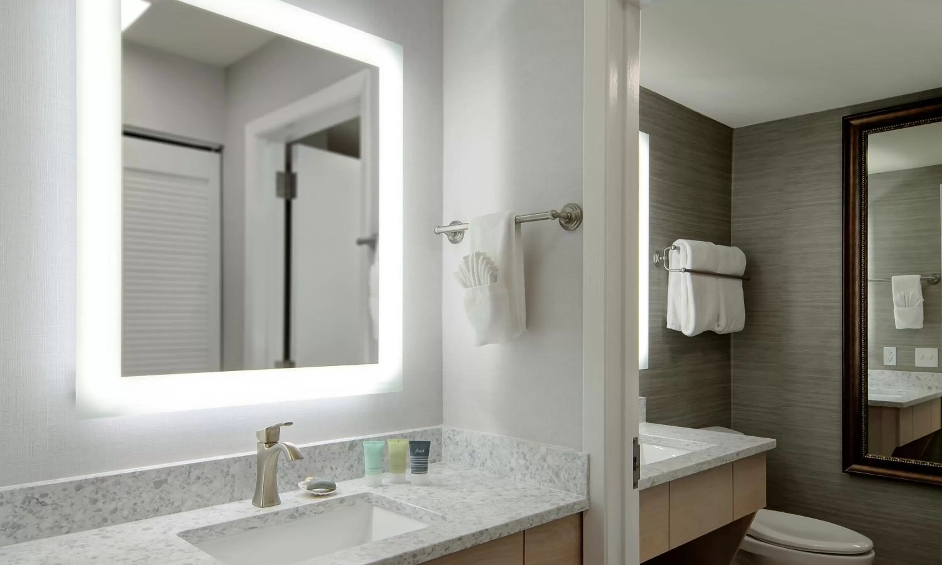 Bathroom in Hallmark Resort - Newport