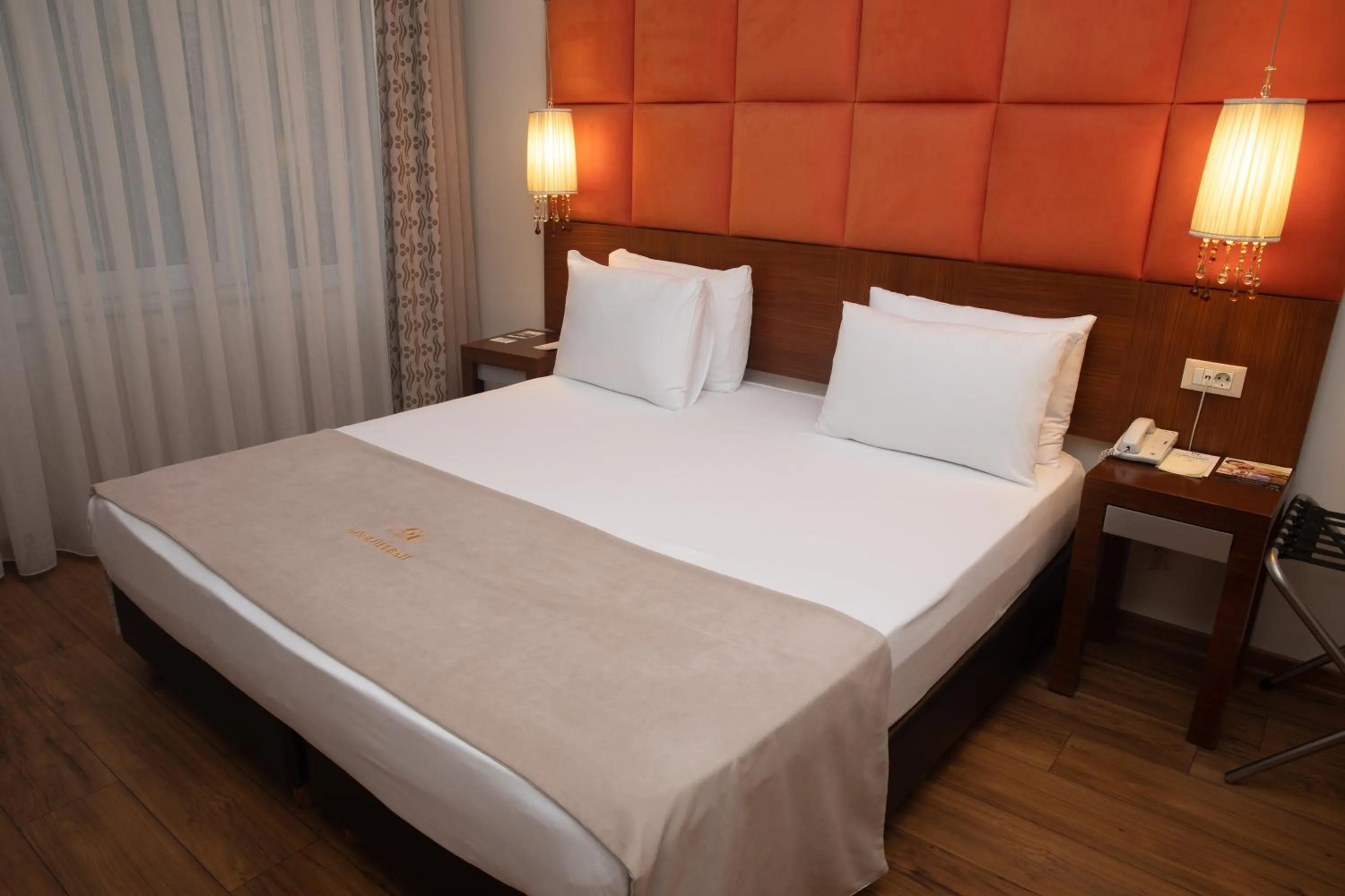 Bed in Gonluferah Thermal Hotel