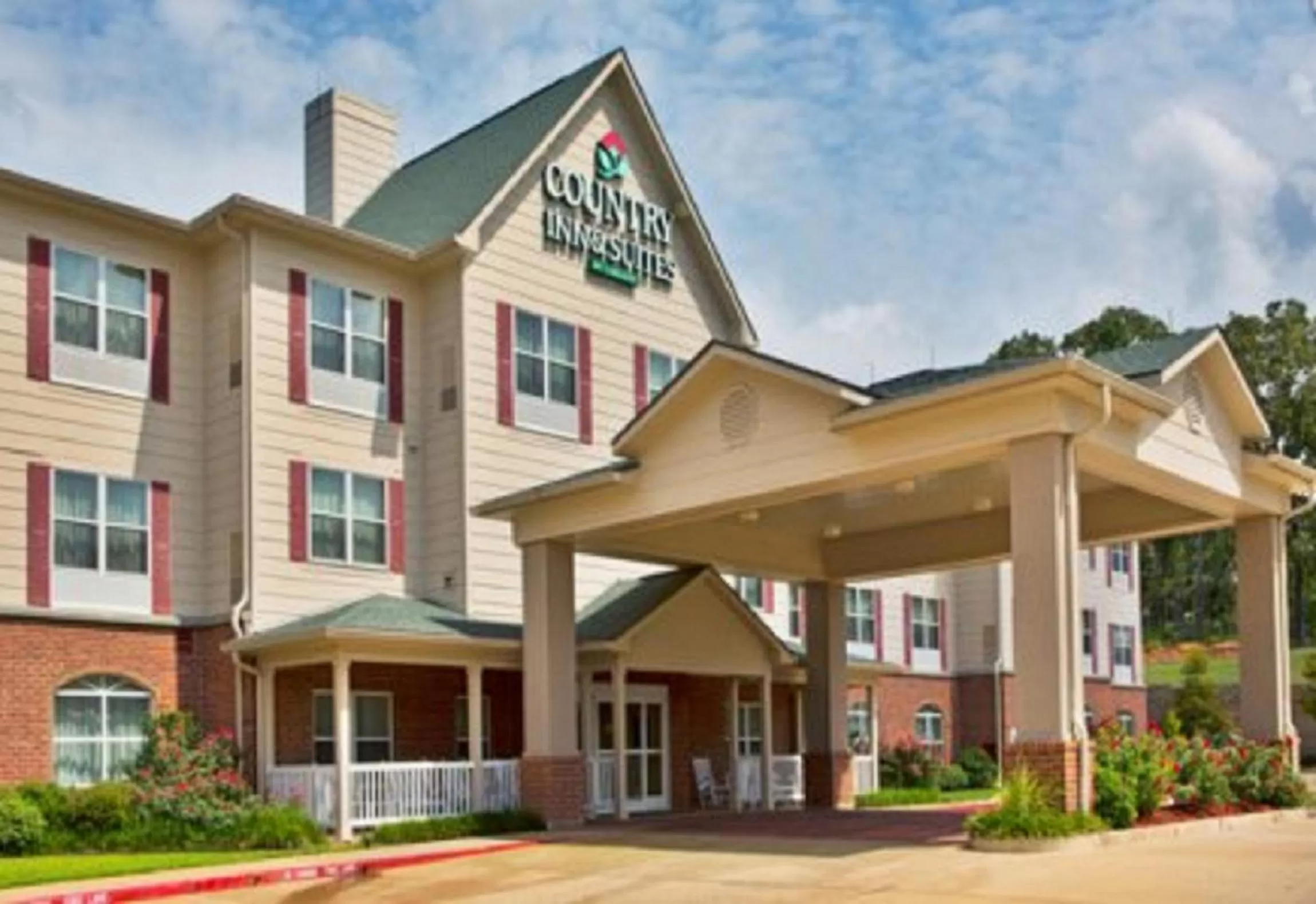 Facade/entrance in Country Inn & Suites by Radisson, Pineville, LA