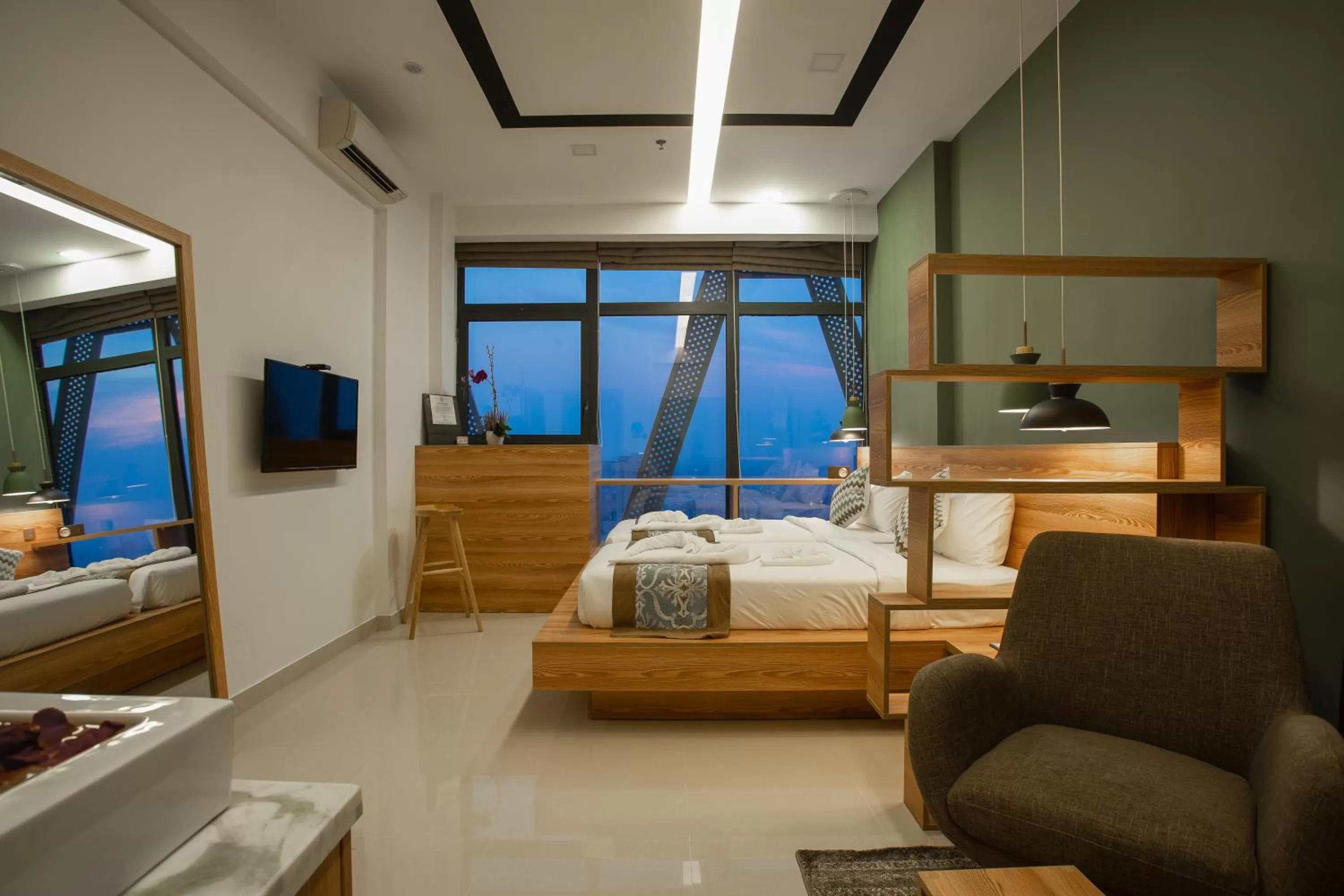 Bedroom, Bed in The Snowbell Hotel