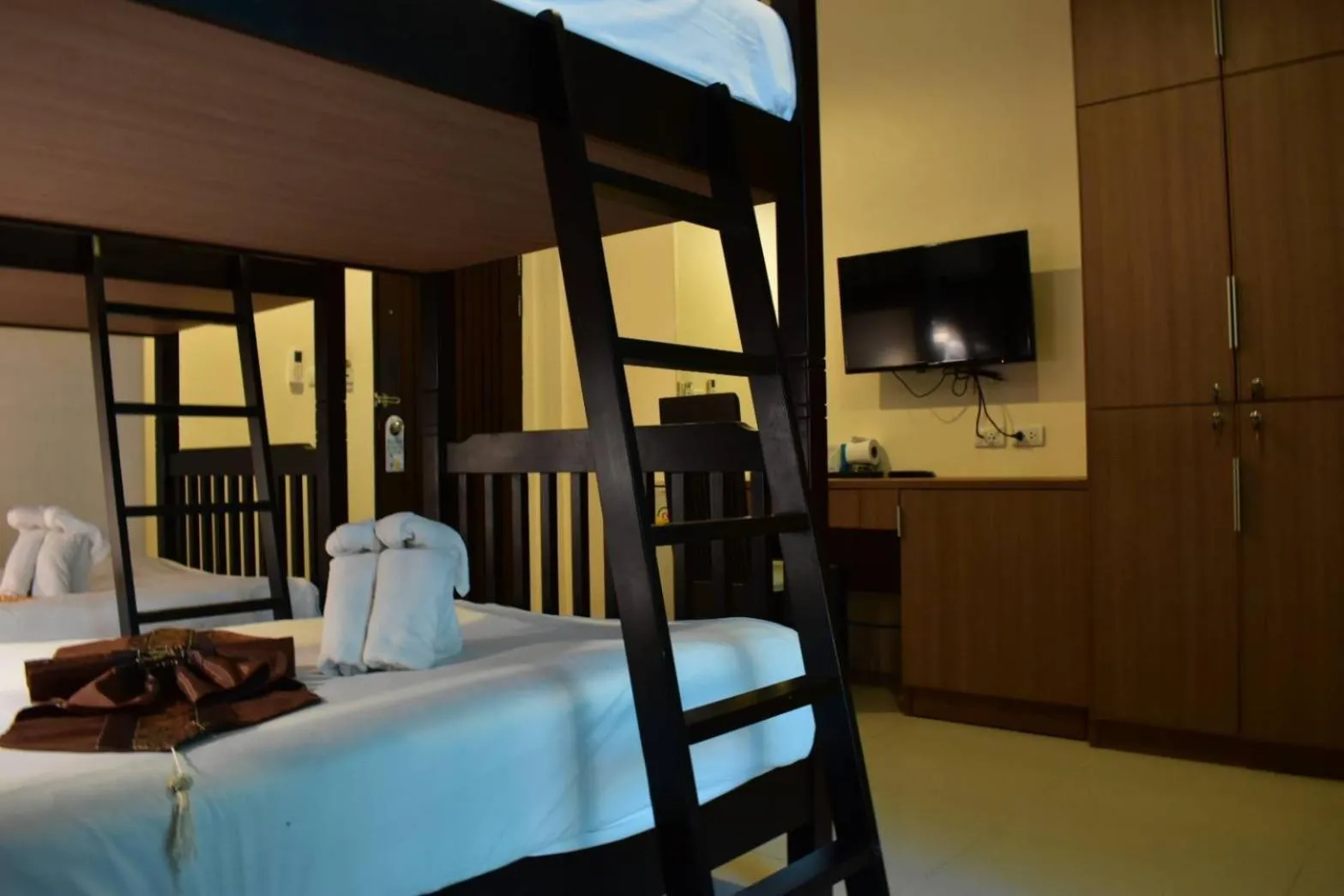 bunk bed in The Wave Hotel Patong SHA