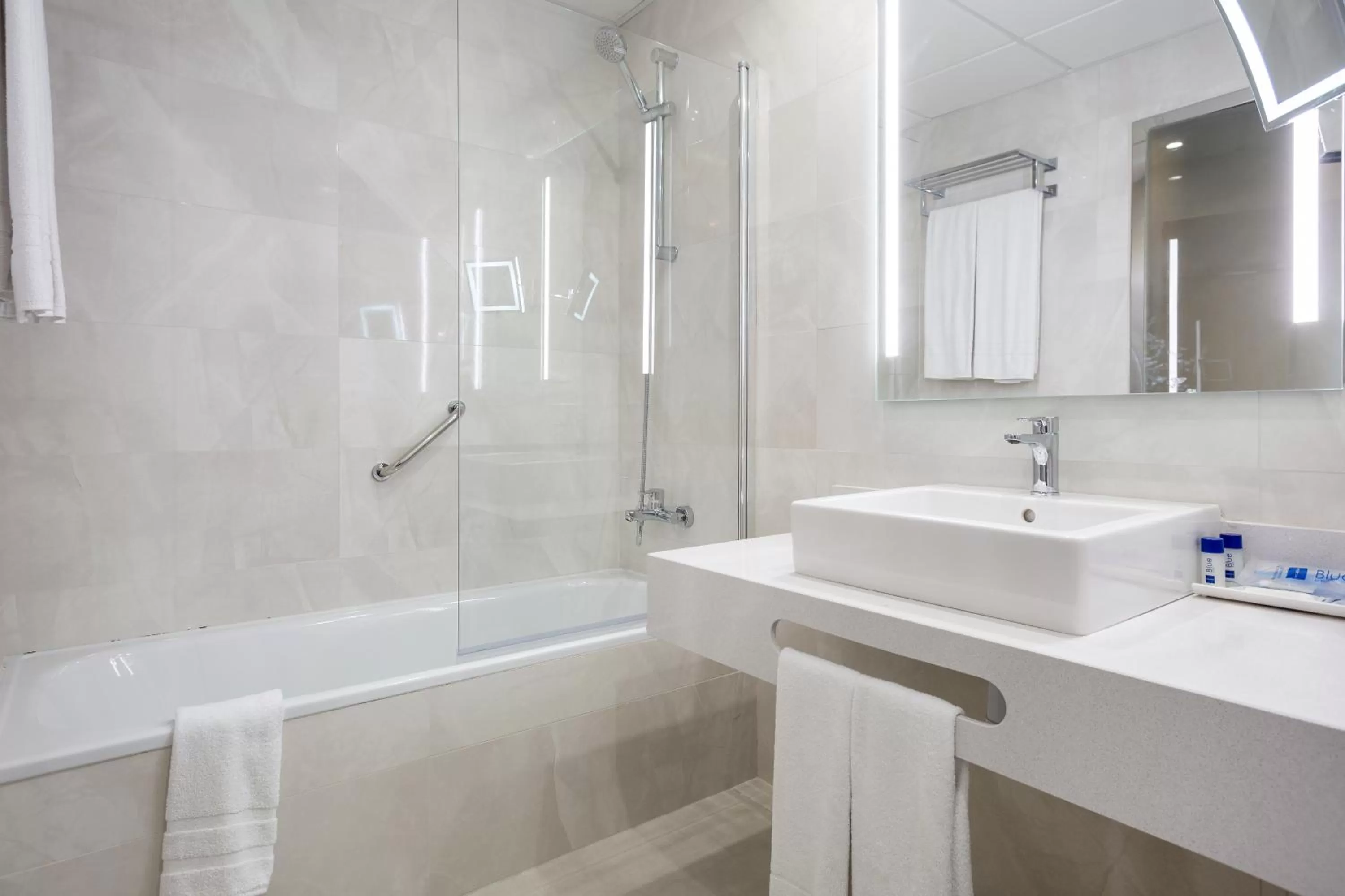 Deluxe Single Room with Sea View in Hotel Best Front Maritim