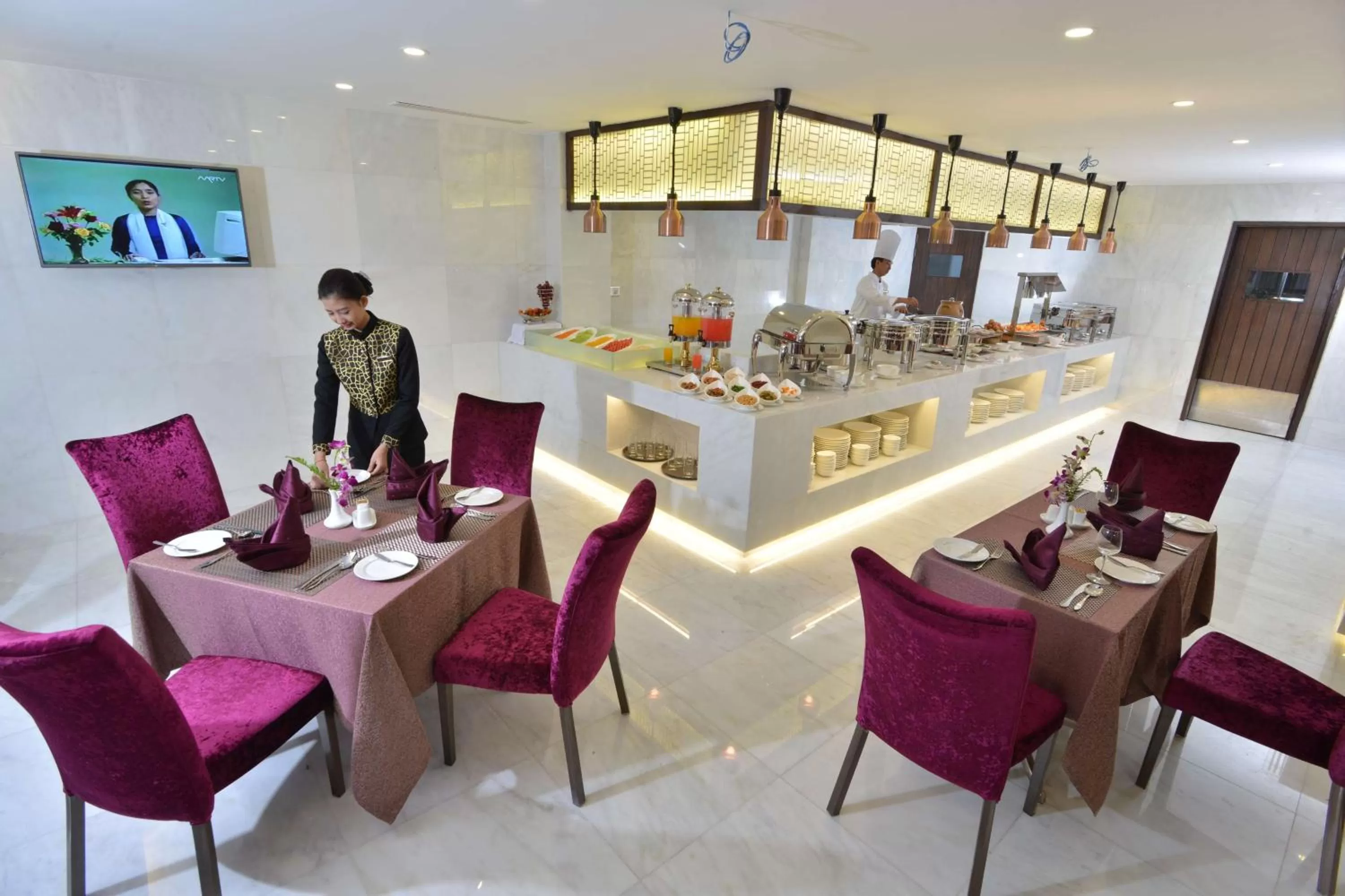 Restaurant/places to eat in Best Western Chinatown Hotel