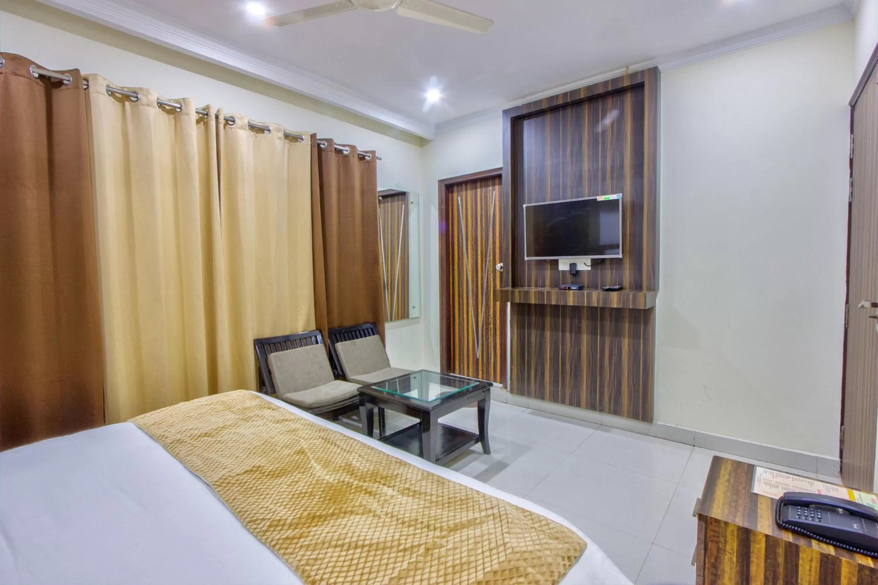 Bedroom, Bed in Hotel Bliss Valley - Hotel in Dharamshala