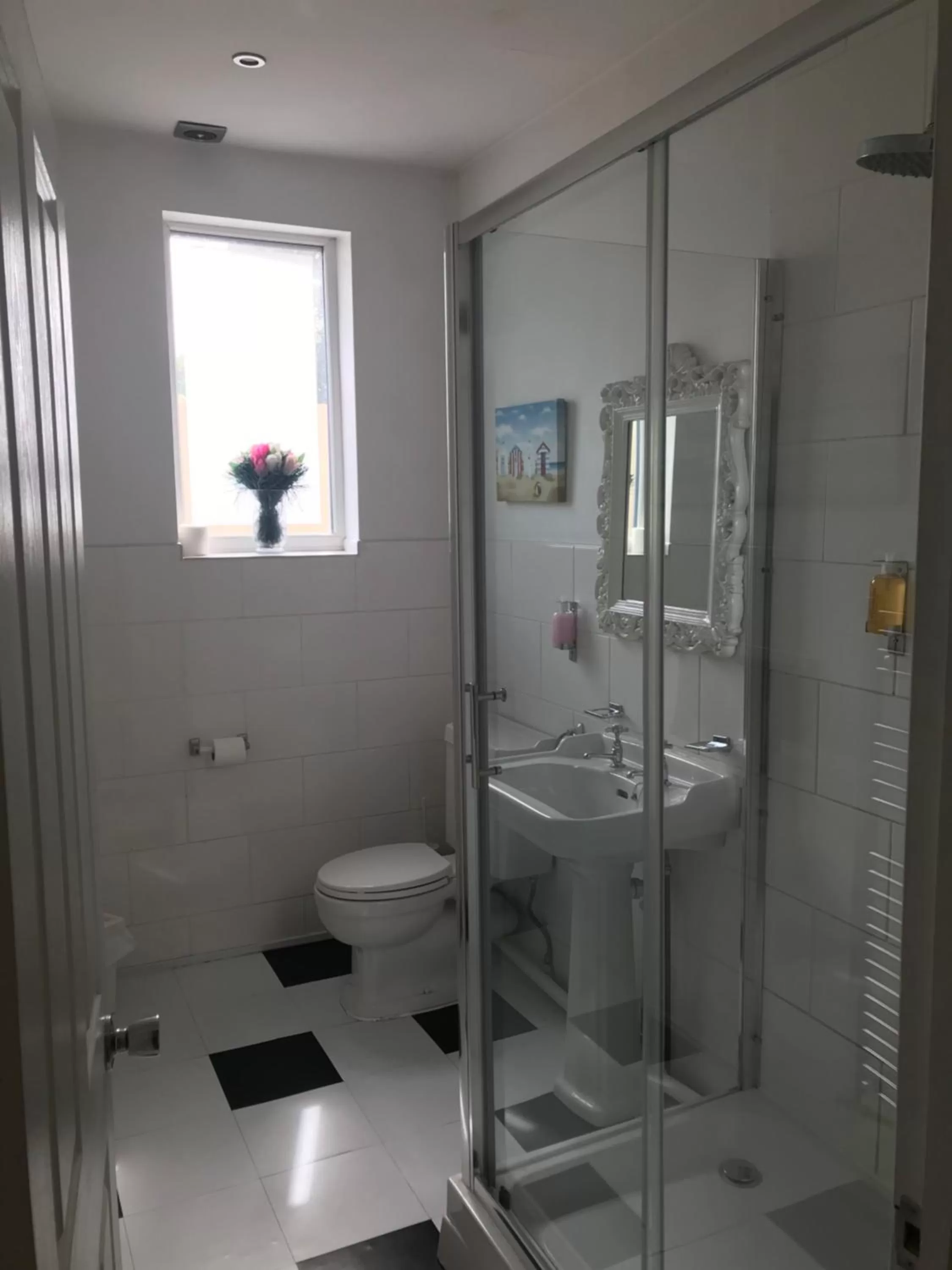 Bathroom in Mad O'Rourkes Pie Factory