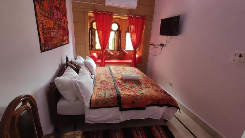 Bed in Hotel Murad Haveli