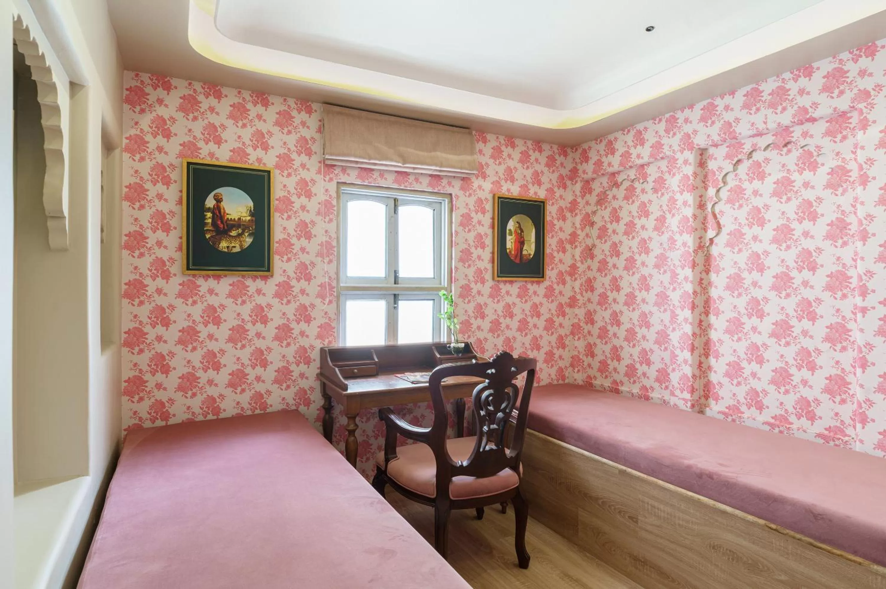 Photo of the whole room, Bed in The Red Pier - My Downtown Hotels