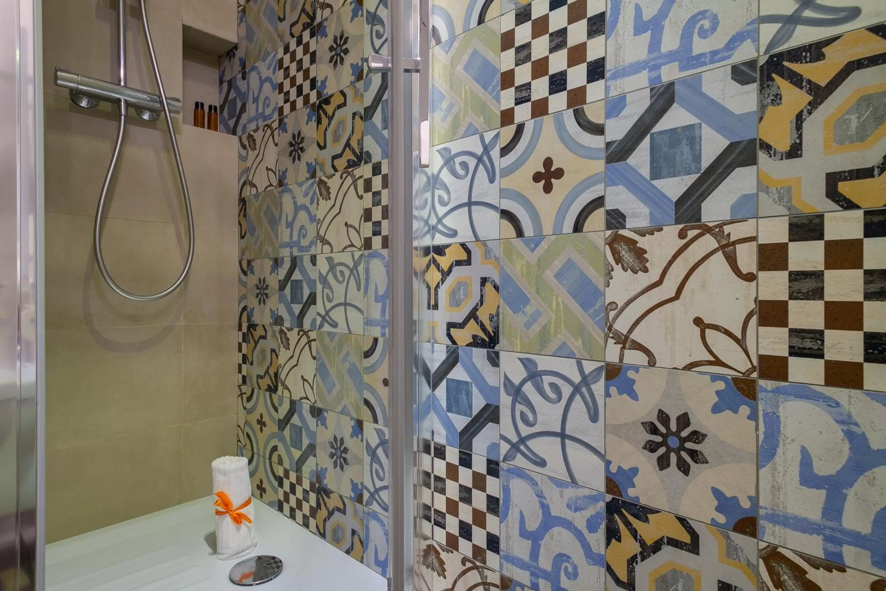 Shower in Zefiro Home