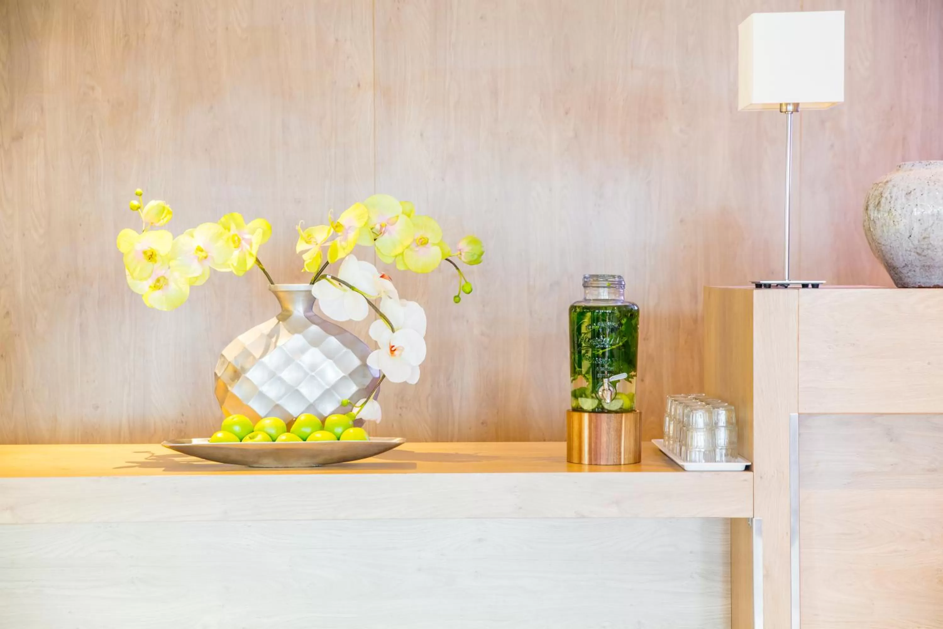 Lobby or reception in Holiday Inn Express Amsterdam - Sloterdijk Station by IHG