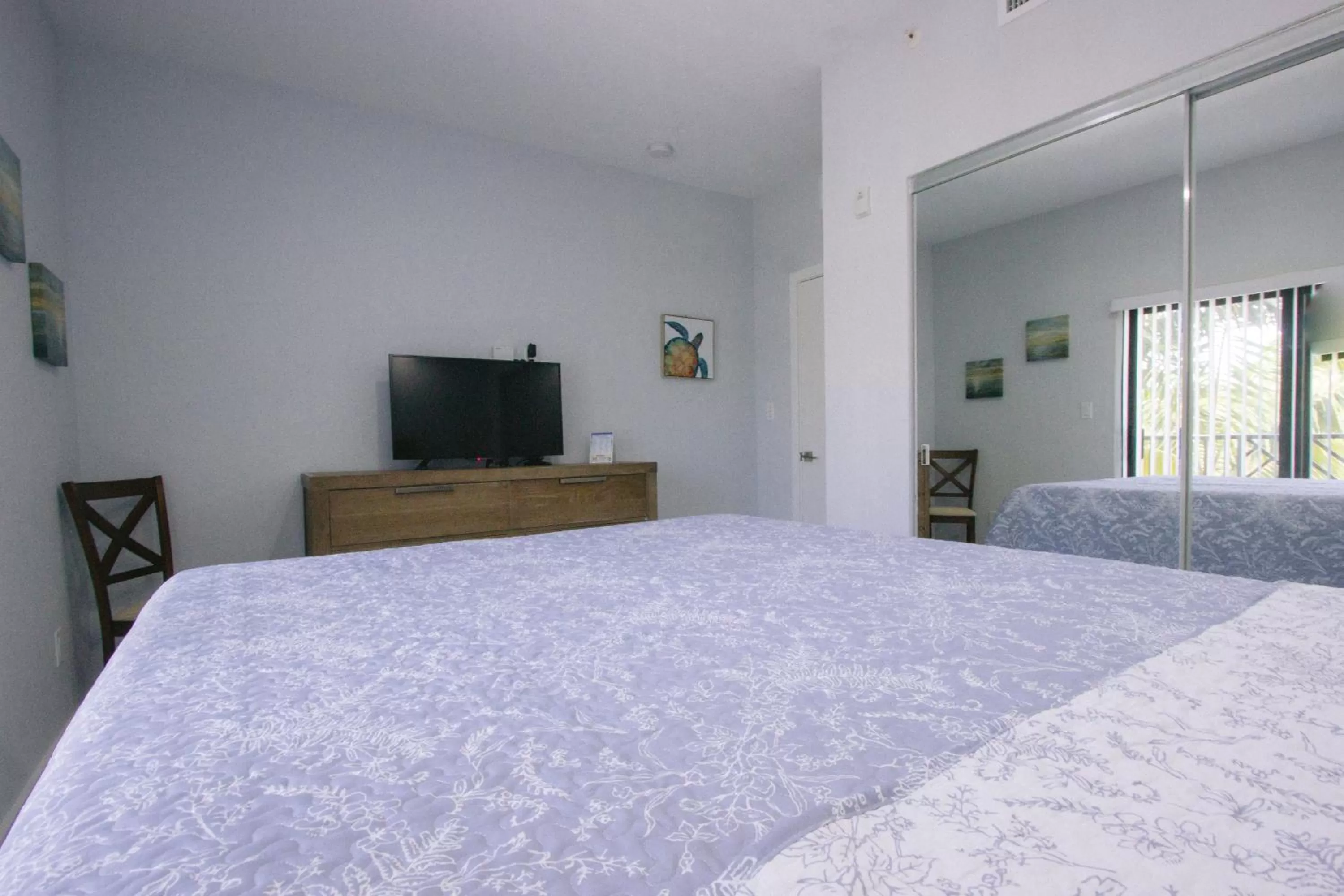 Bed in Vistalmar Beach Resort