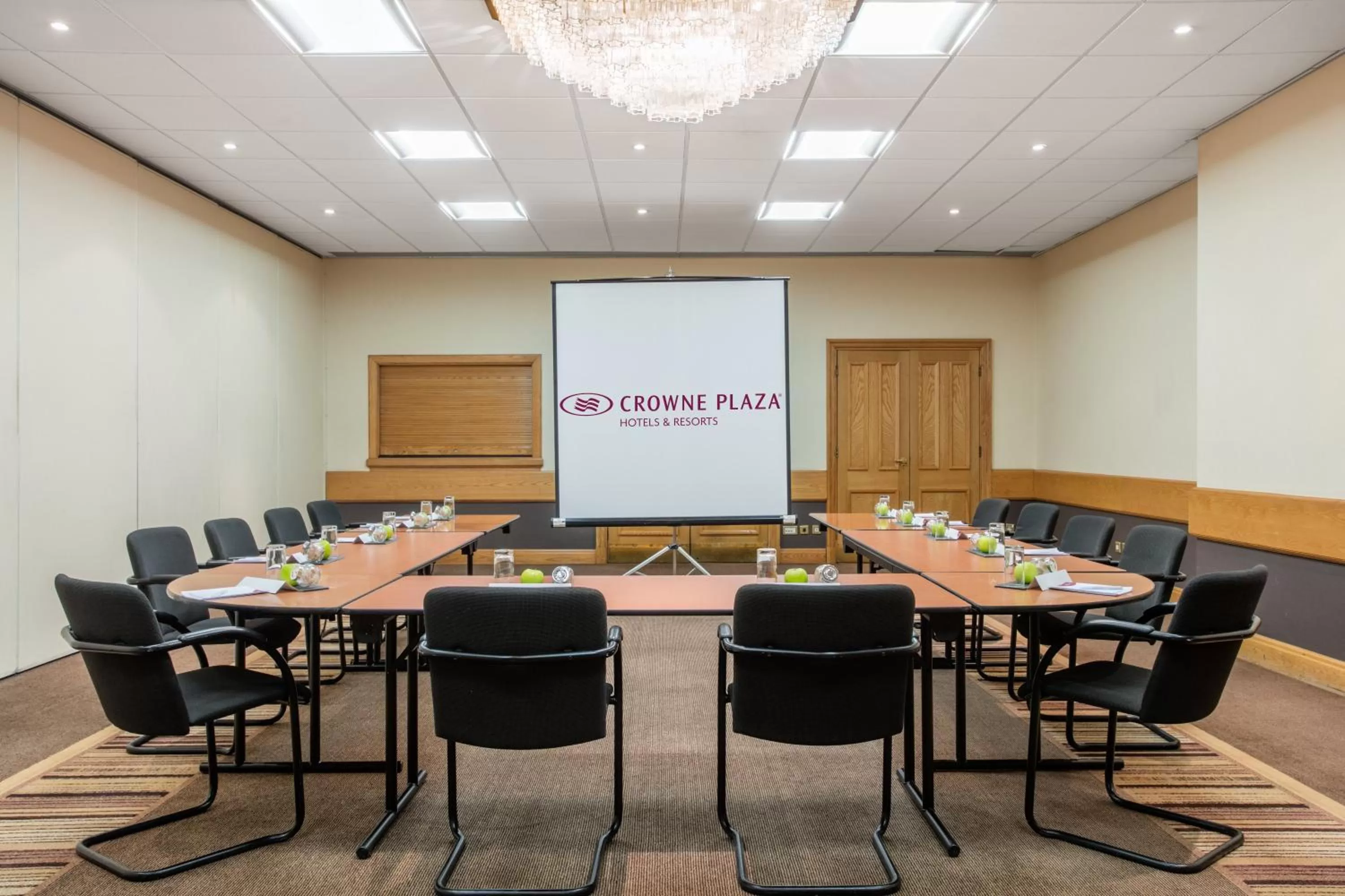 Meeting/conference room in Crowne Plaza Chester by IHG