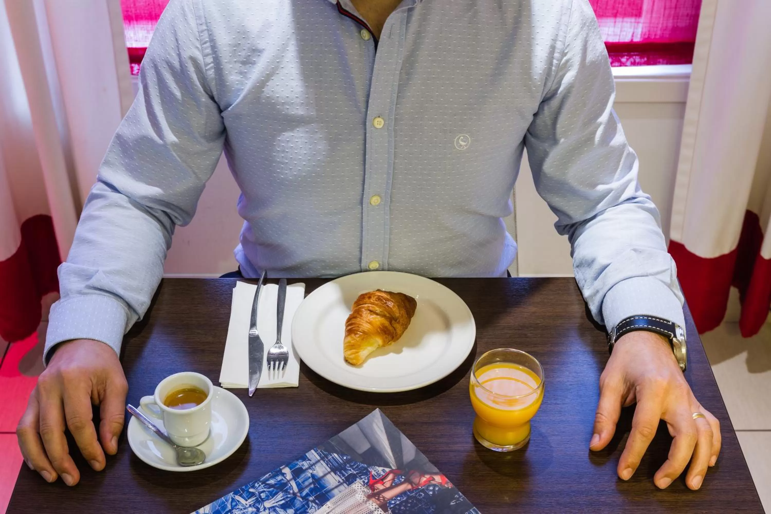 Breakfast in ibis Porto Centro São Bento