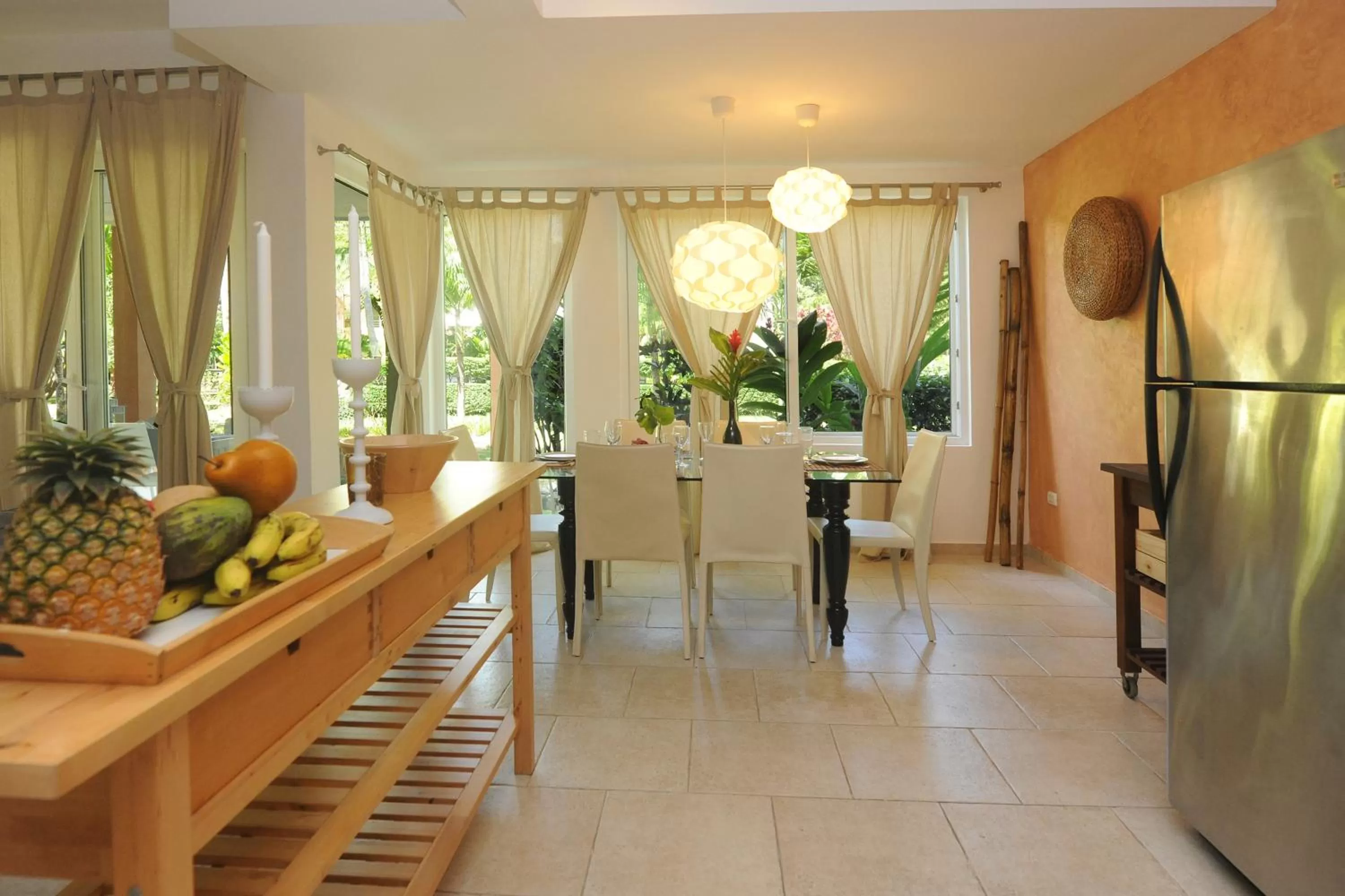 Kitchen or kitchenette in Instyle Residences at Infiniti Blu