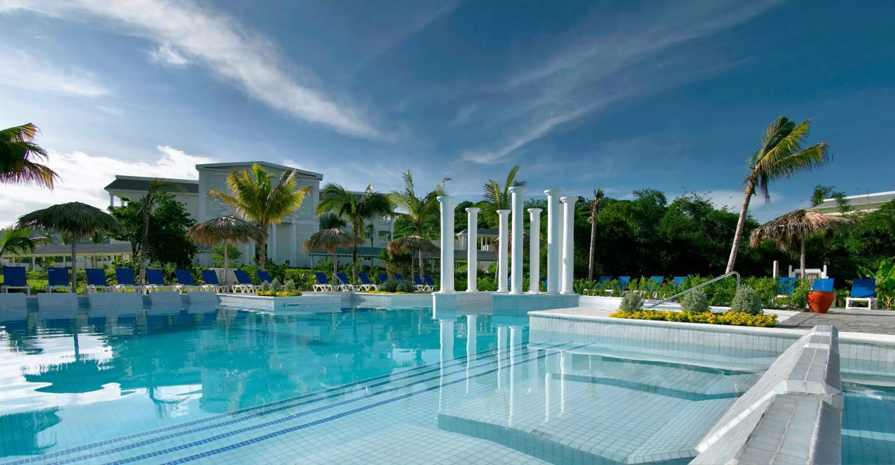 Swimming pool in Grand Palladium Lady Hamilton Resort & Spa - All Inclusive