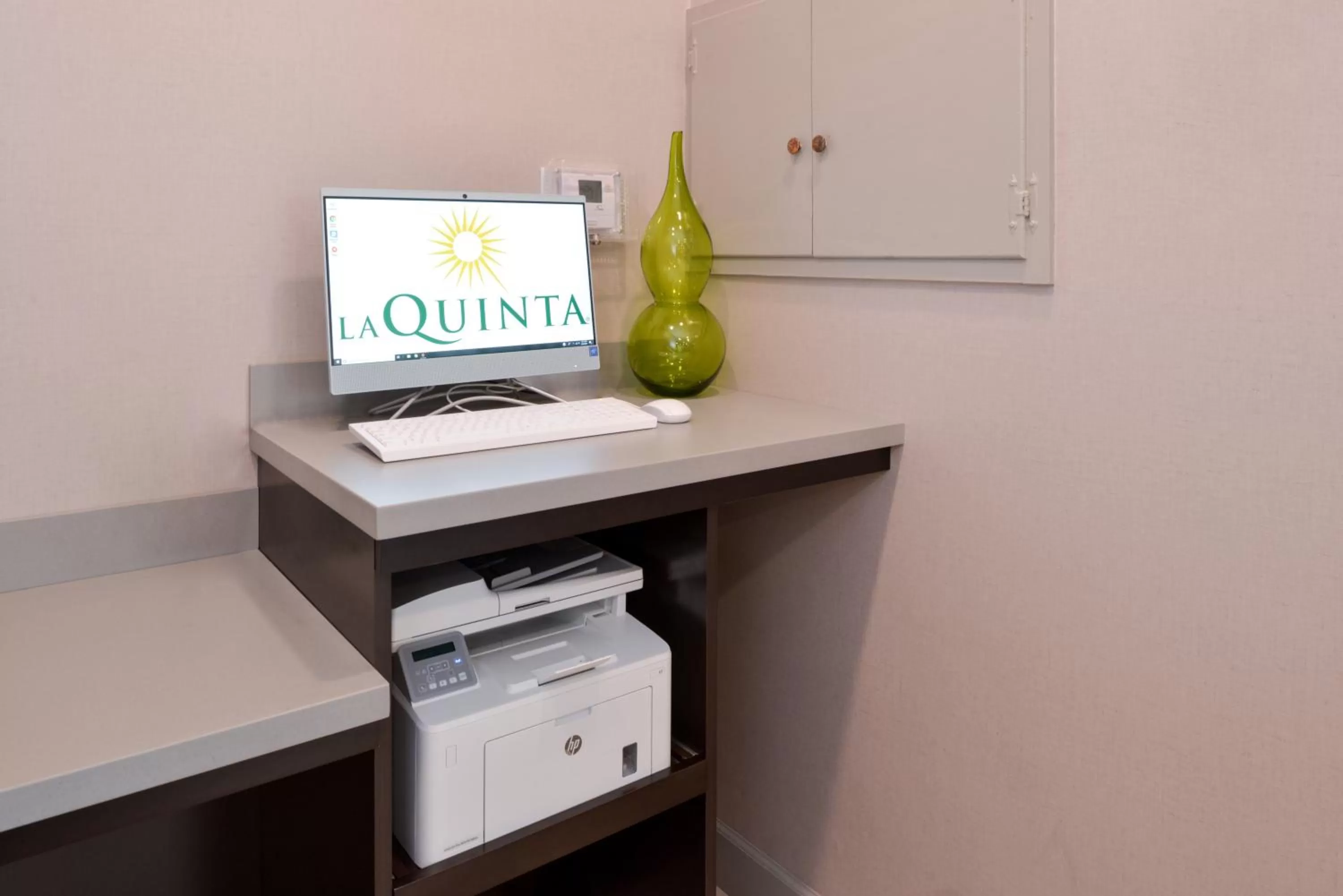Business facilities in La Quinta by Wyndham Indianapolis South