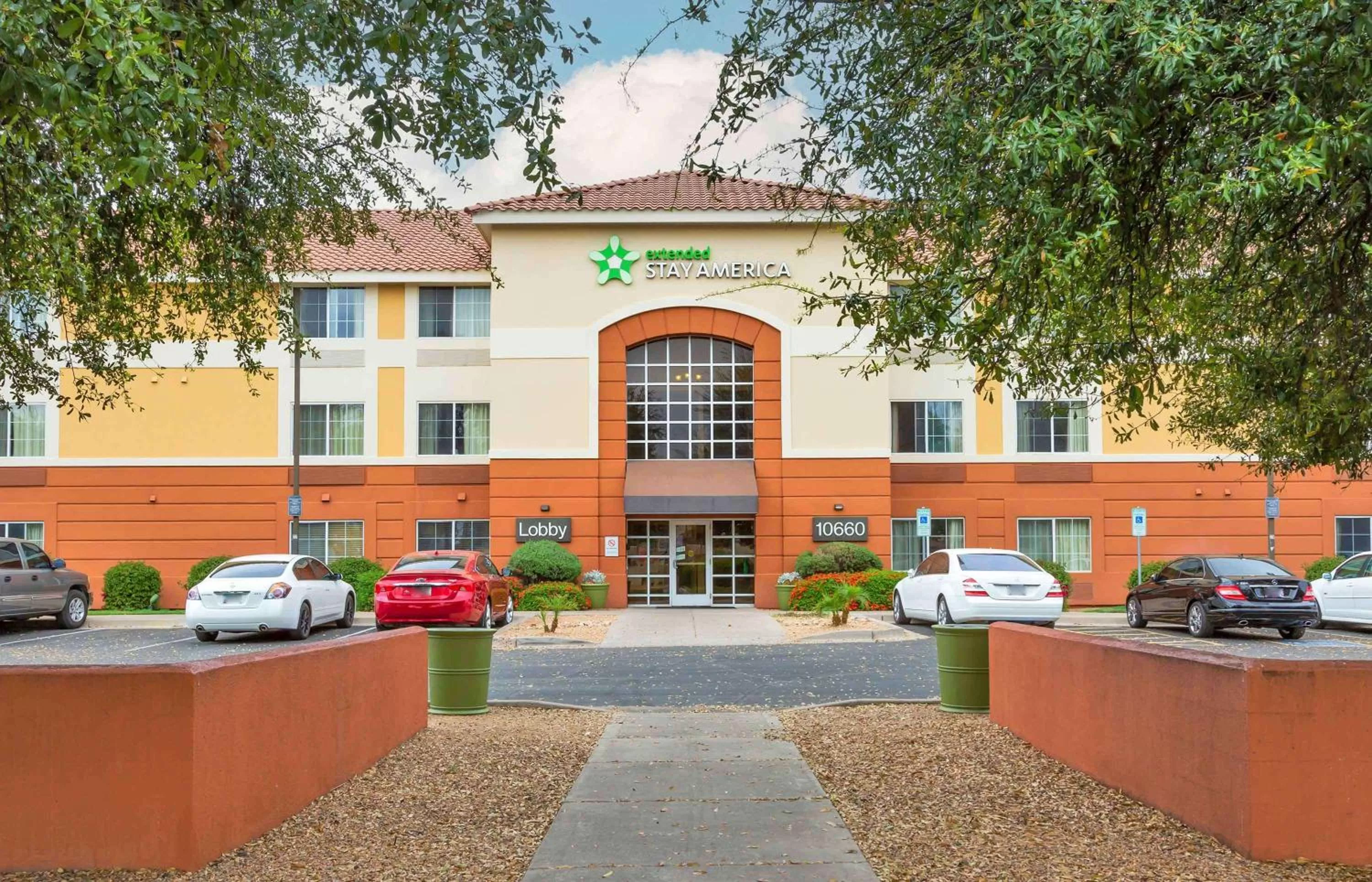 Property building in Extended Stay America Suites - Phoenix - Scottsdale