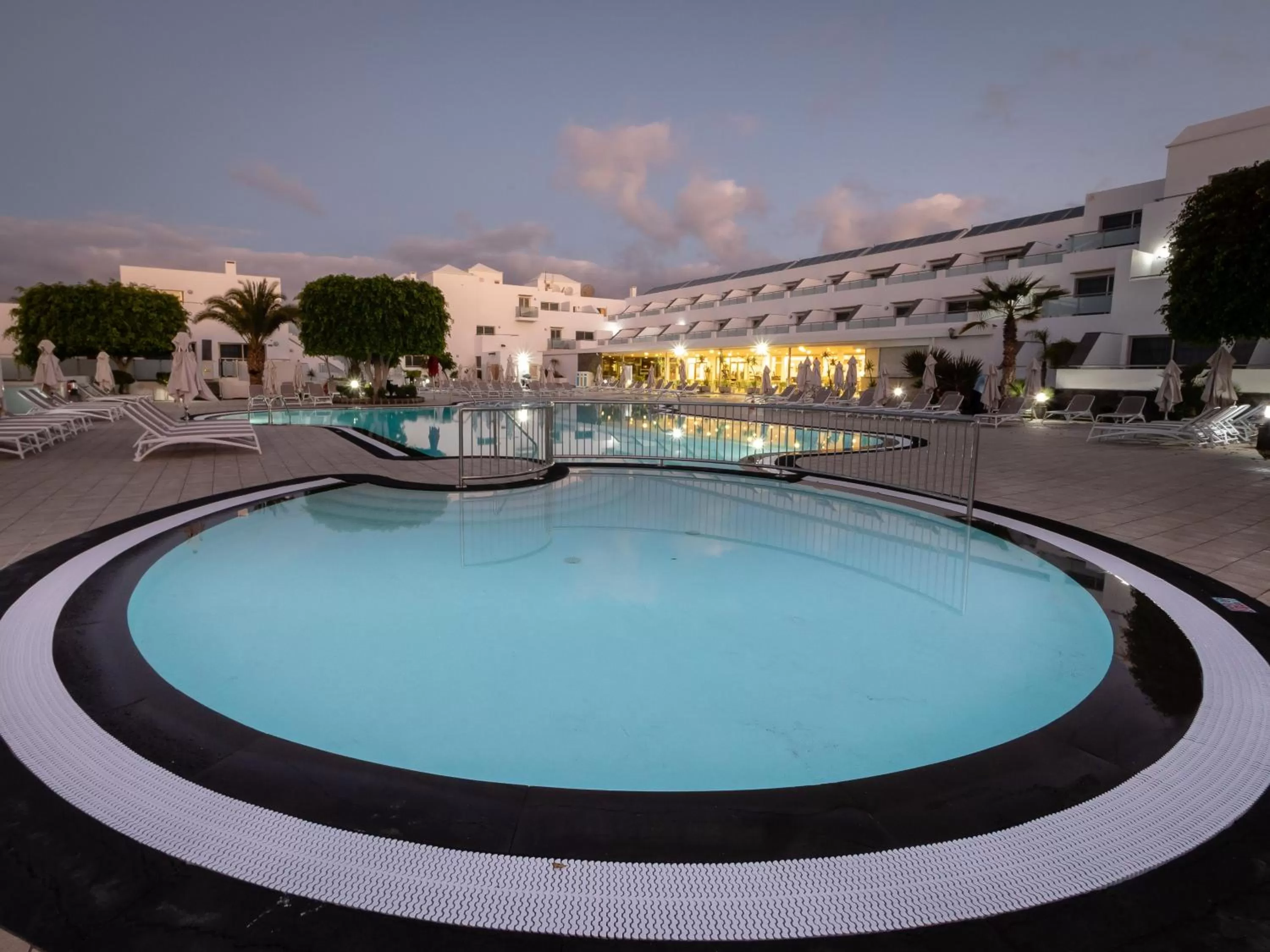Swimming pool in Hotel Lanzarote Village