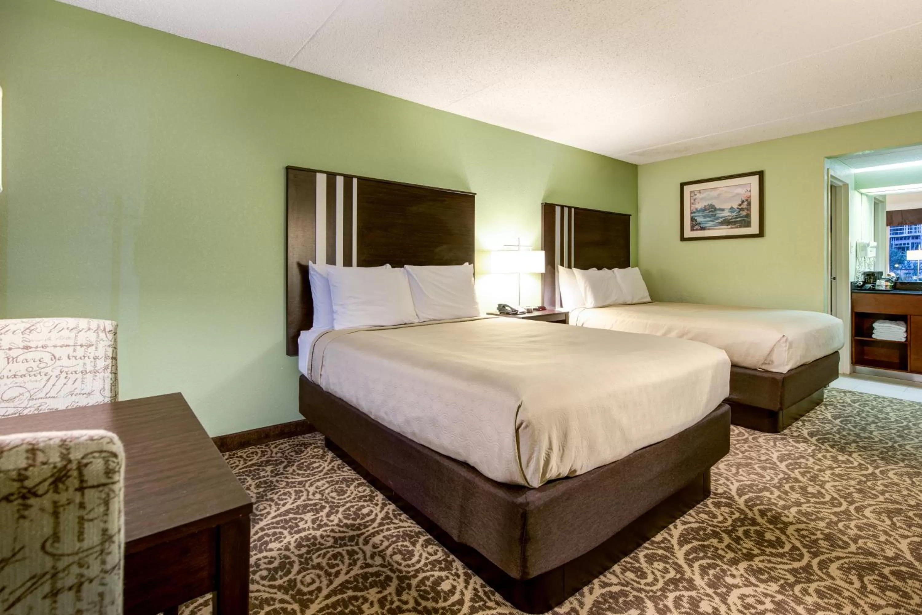 Standard Queen Room in Glenstone Lodge