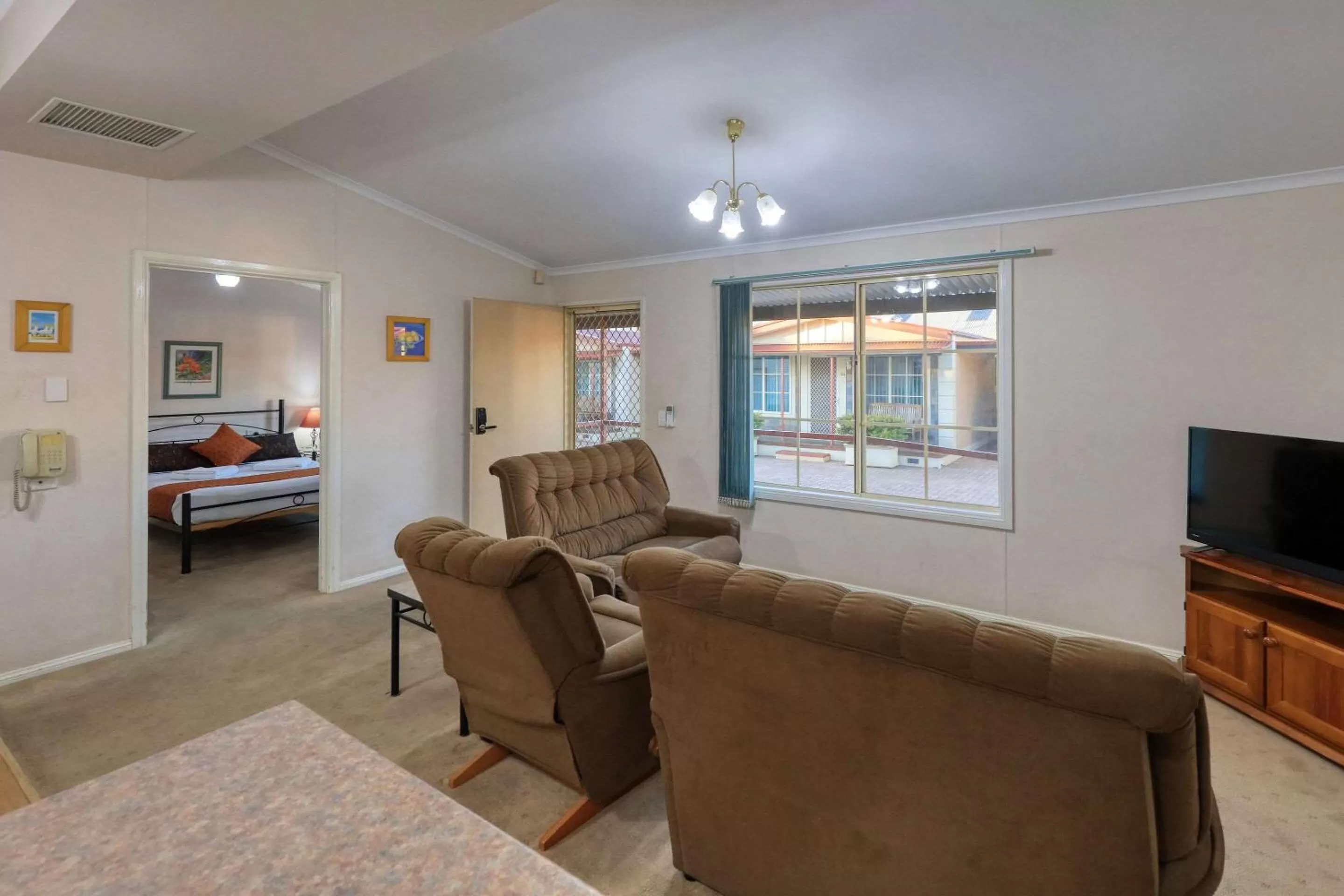 Living room in Comfort Inn Crystal Broken Hill