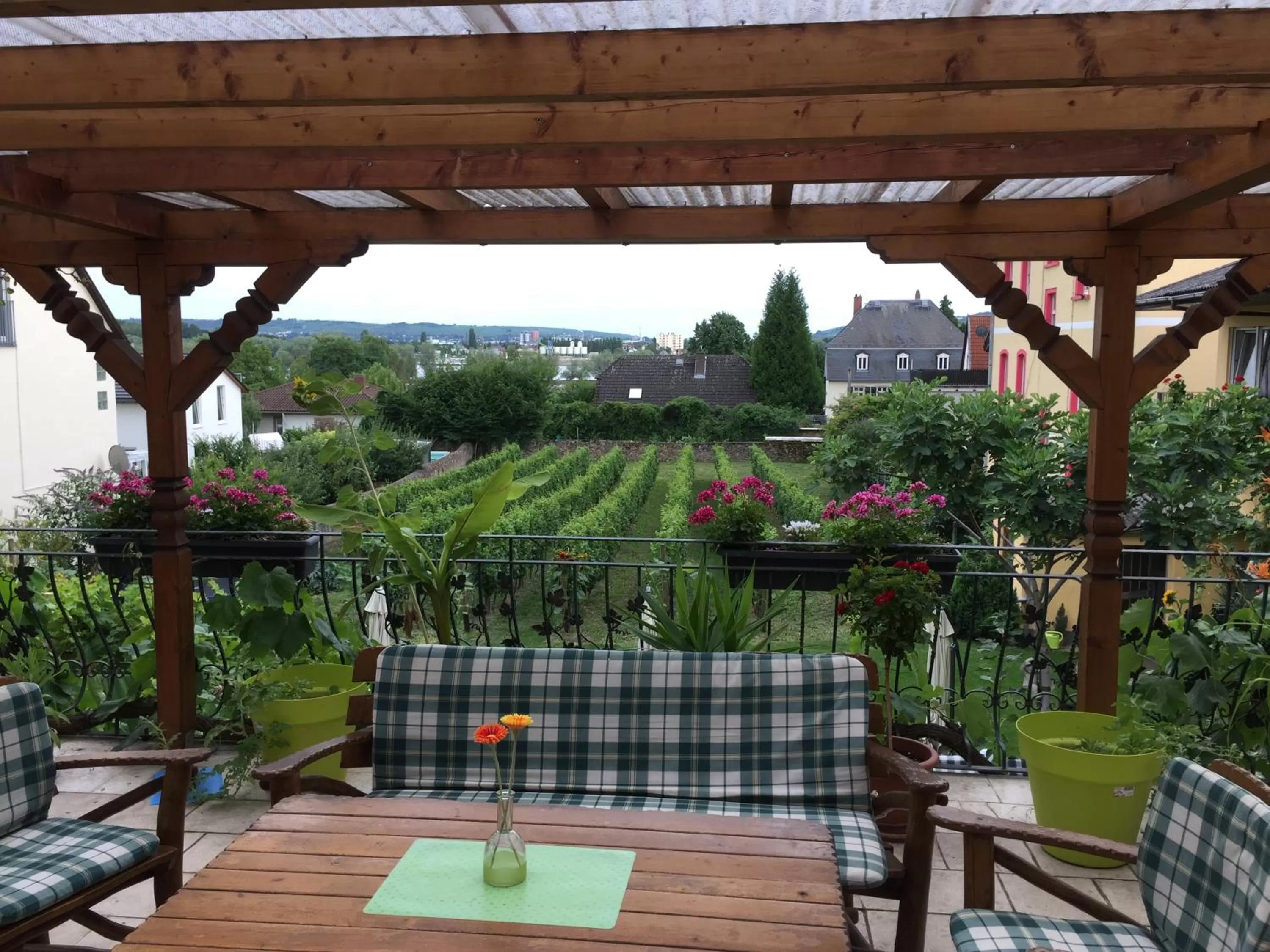 Property building in Bed and Breakfast - Rheingauer Hof