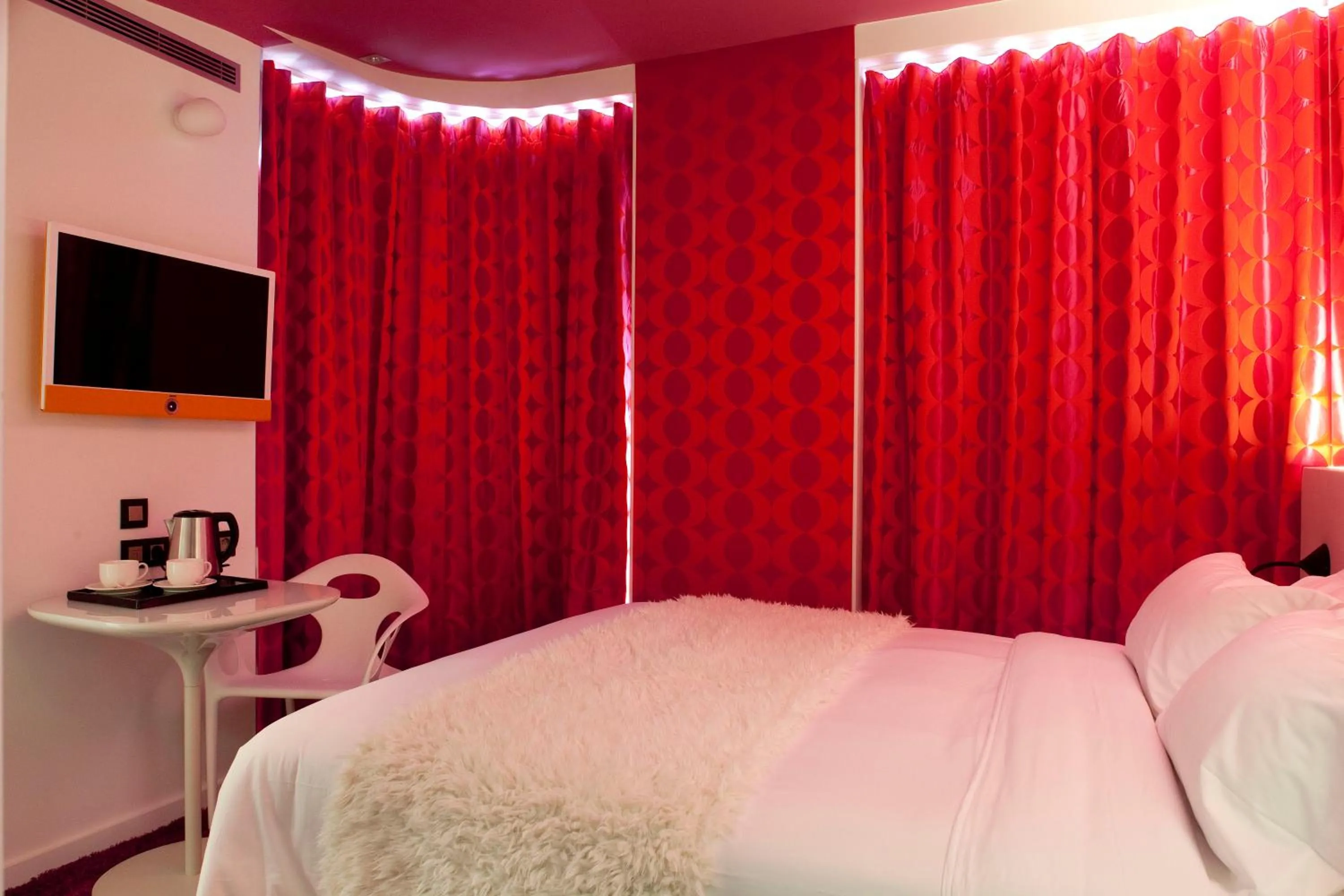 Photo of the whole room, Bed in Georgette Hôtel & Restaurant