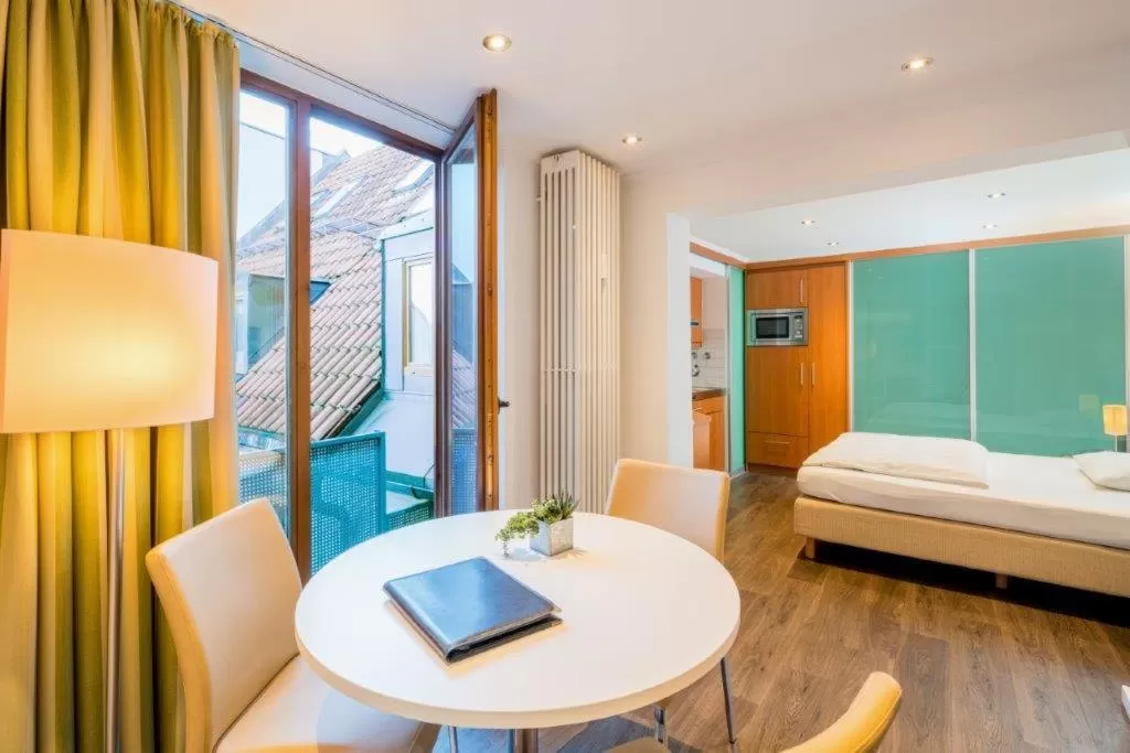 Photo of the whole room, Bed in Hotel Am Nockherberg