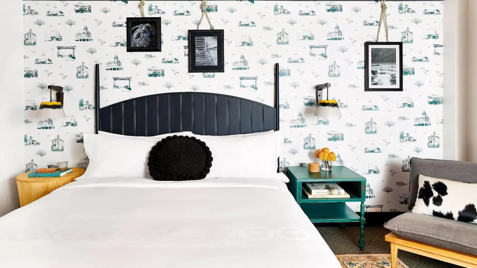 Bed in El Capitan Hotel