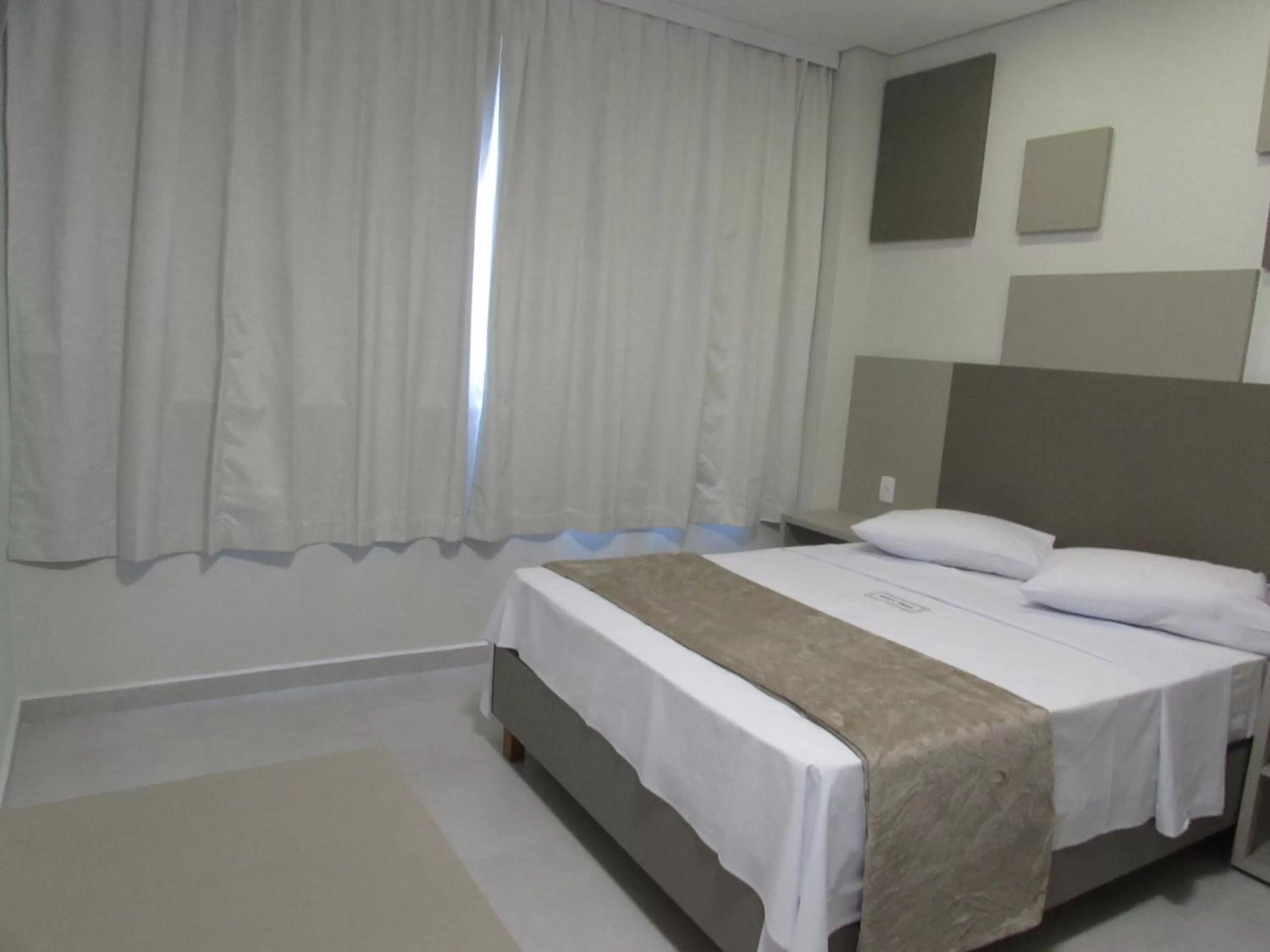 Double Room - Disability Access in Hotel Urbis a 10 minutos Rua 25 de Março, Brás,Bom Retiro,a 2 minutos do Mirante Sampa Sky