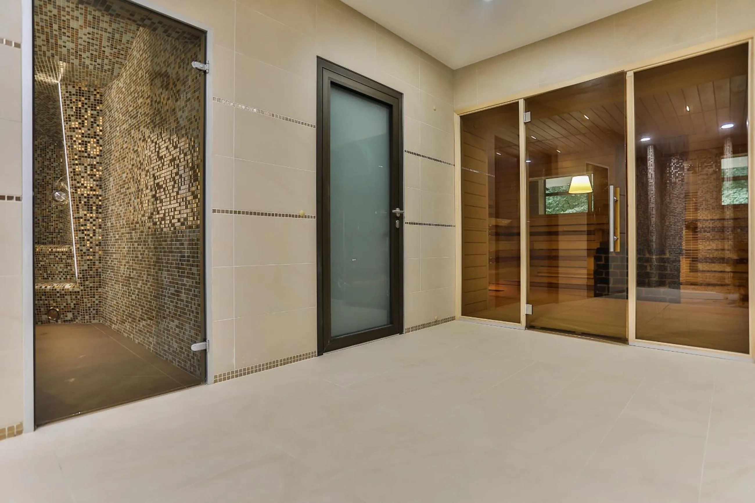 Swimming pool in Gradiali Wellness and SPA