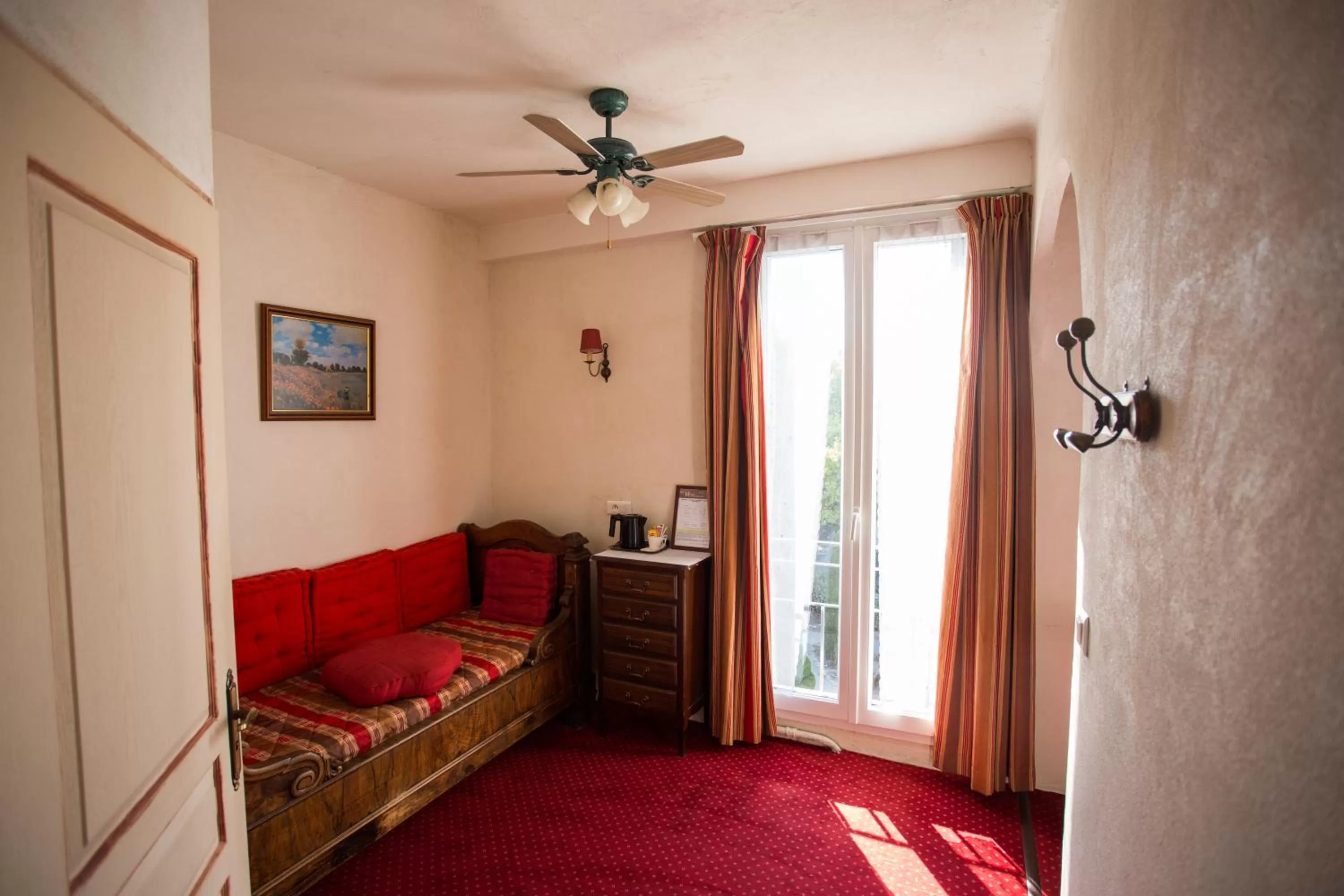Bedroom, Bed in Logis hôtel du terreau