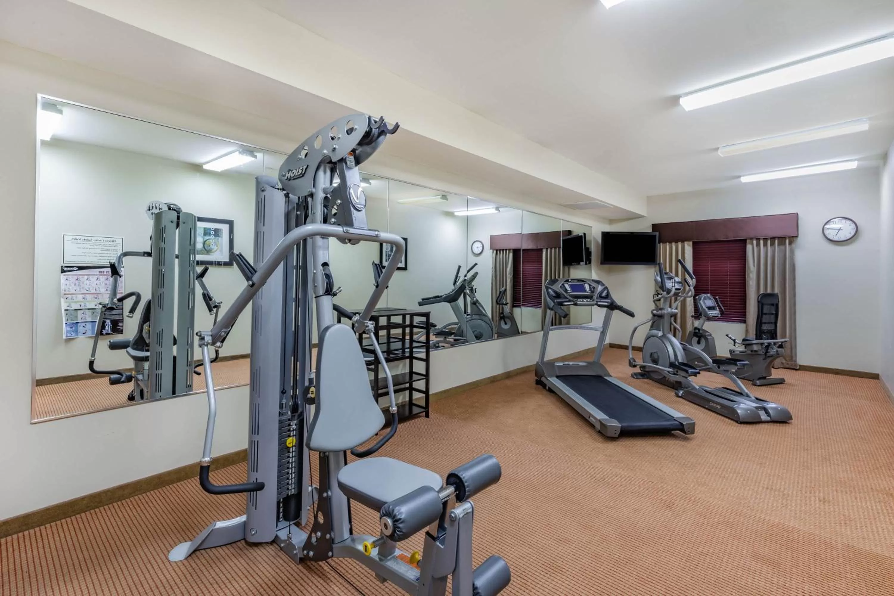 Fitness centre/facilities in Baymont by Wyndham Victoria