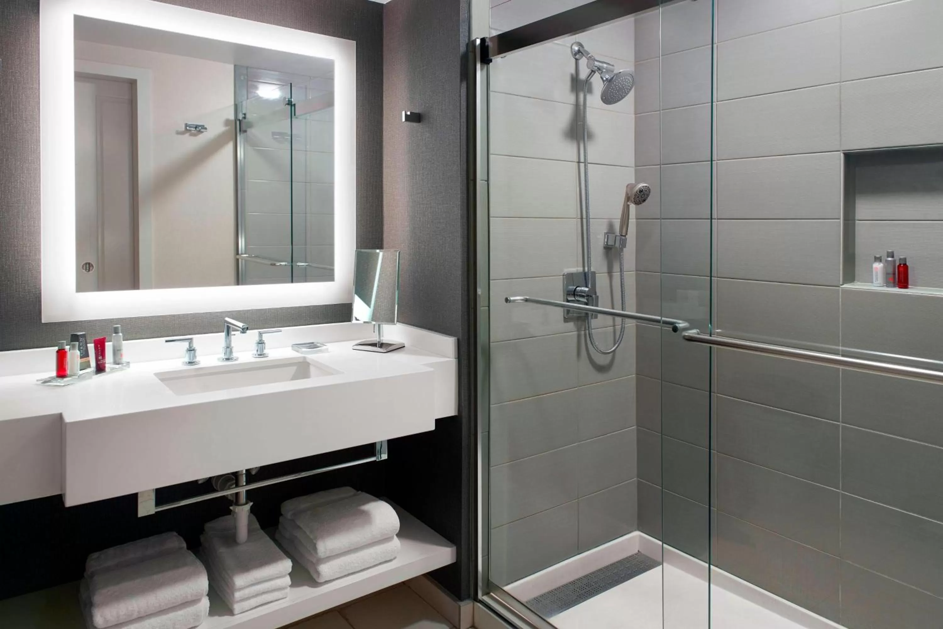 Bathroom in Augusta Marriott at the Convention Center