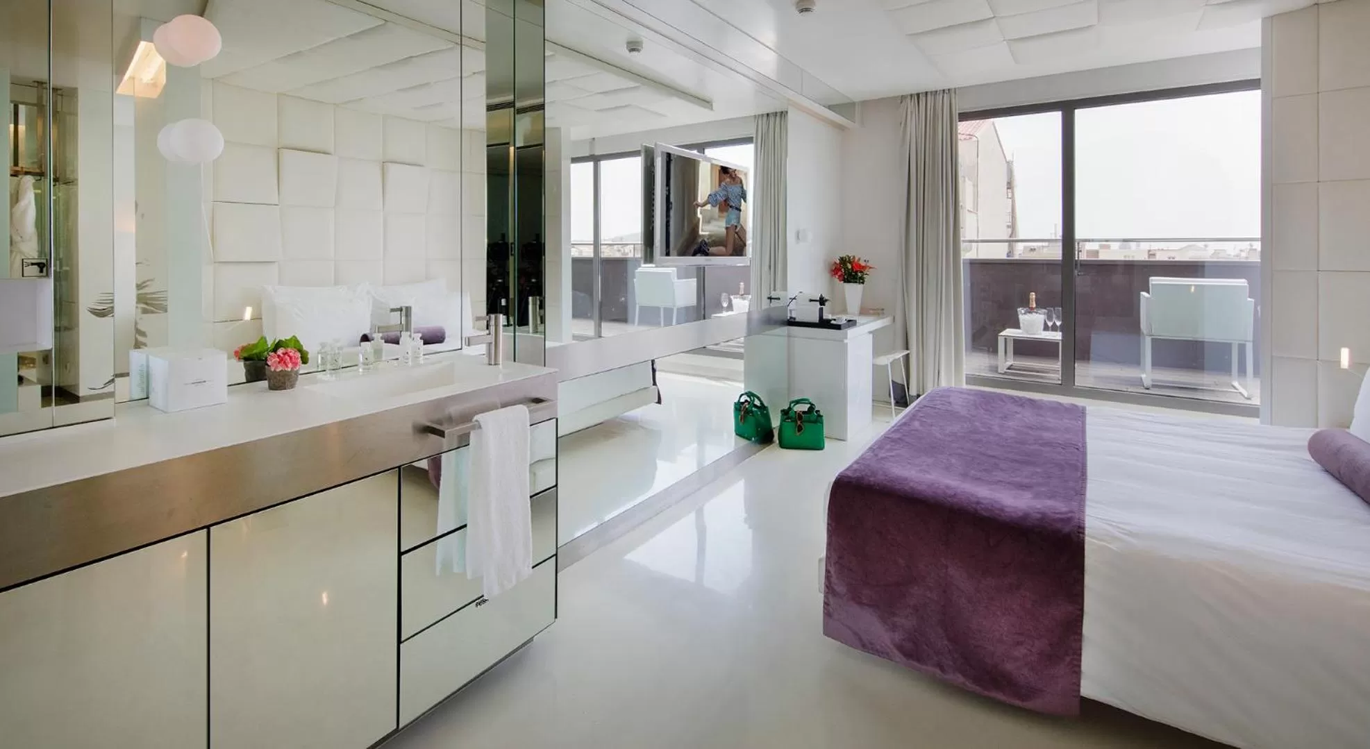 Bathroom in The Mirror Barcelona - Adults Only