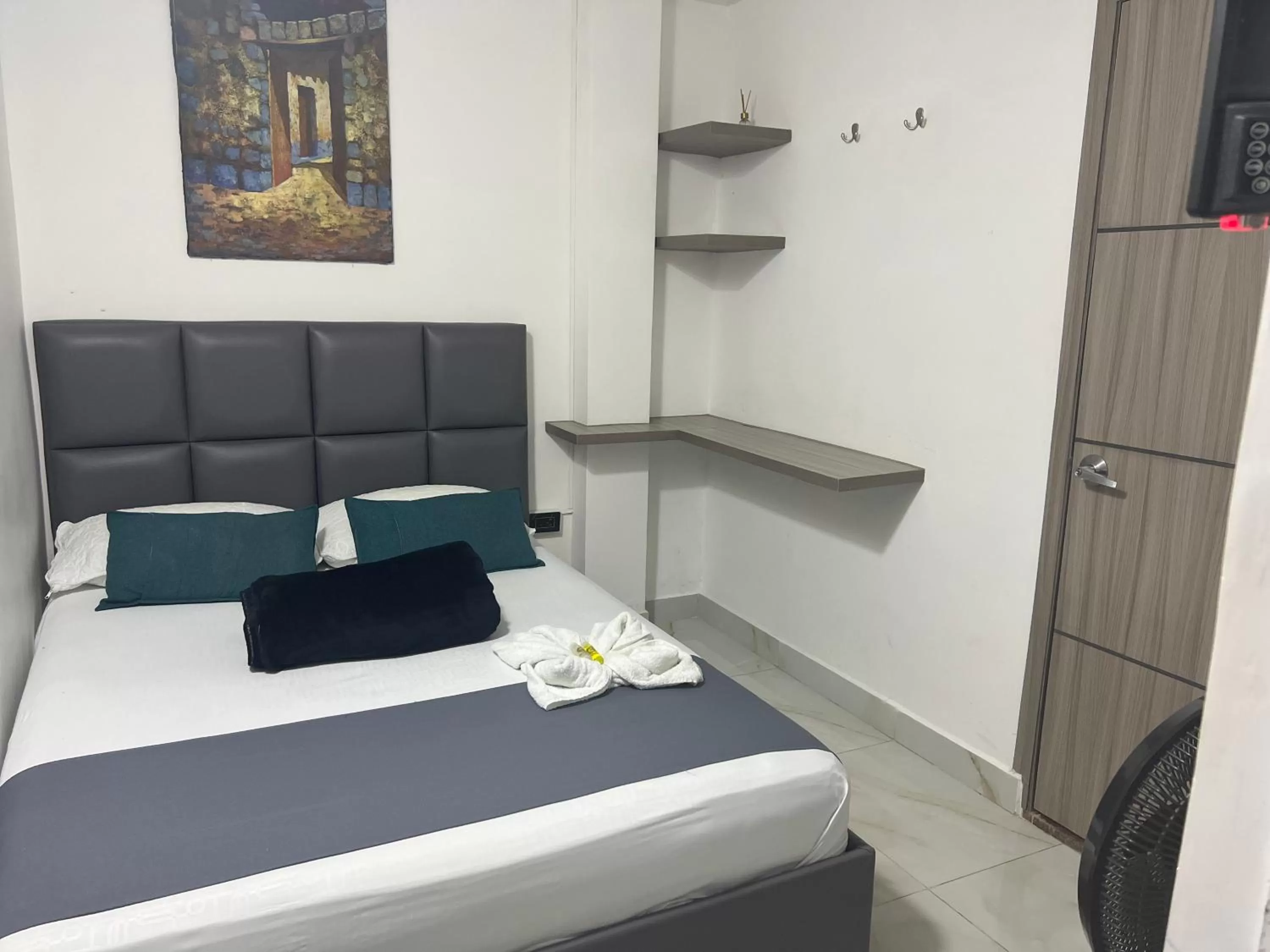 Photo of the whole room, Bed in La Forêt de Café Hotel