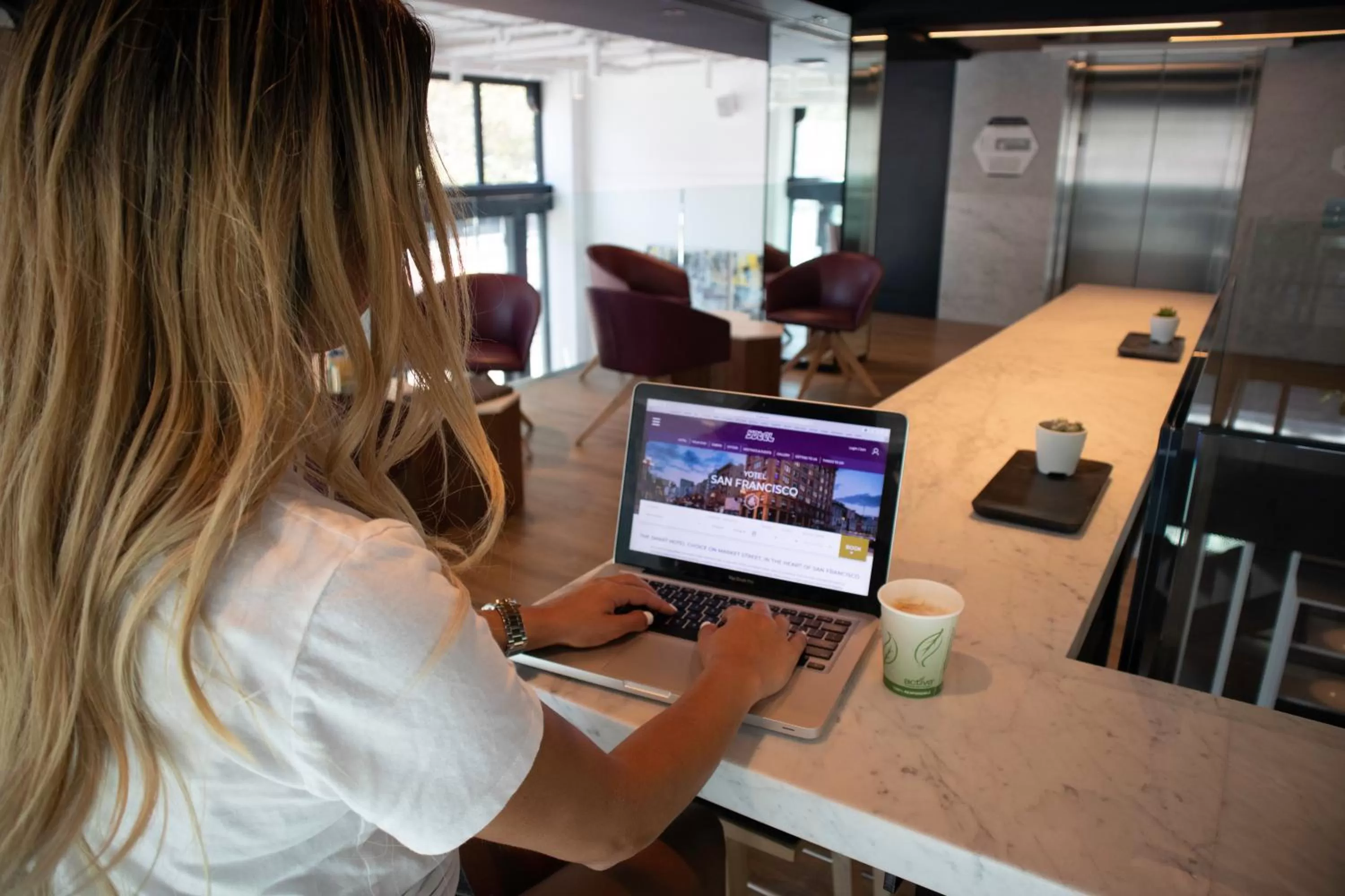 Coffee/tea facilities in Yotel San Francisco