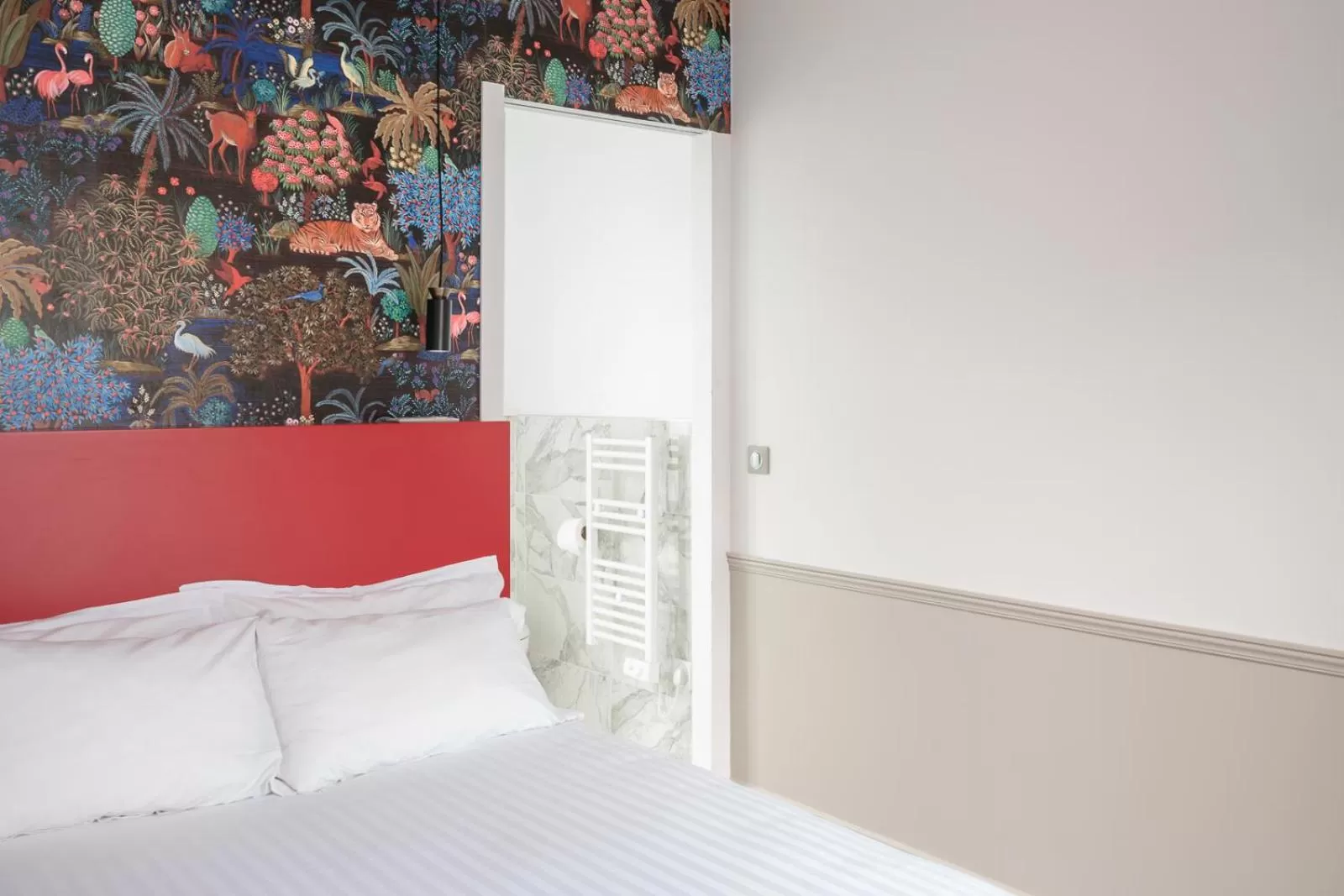 Bed in Hôtel 31 - Paris Tour Eiffel